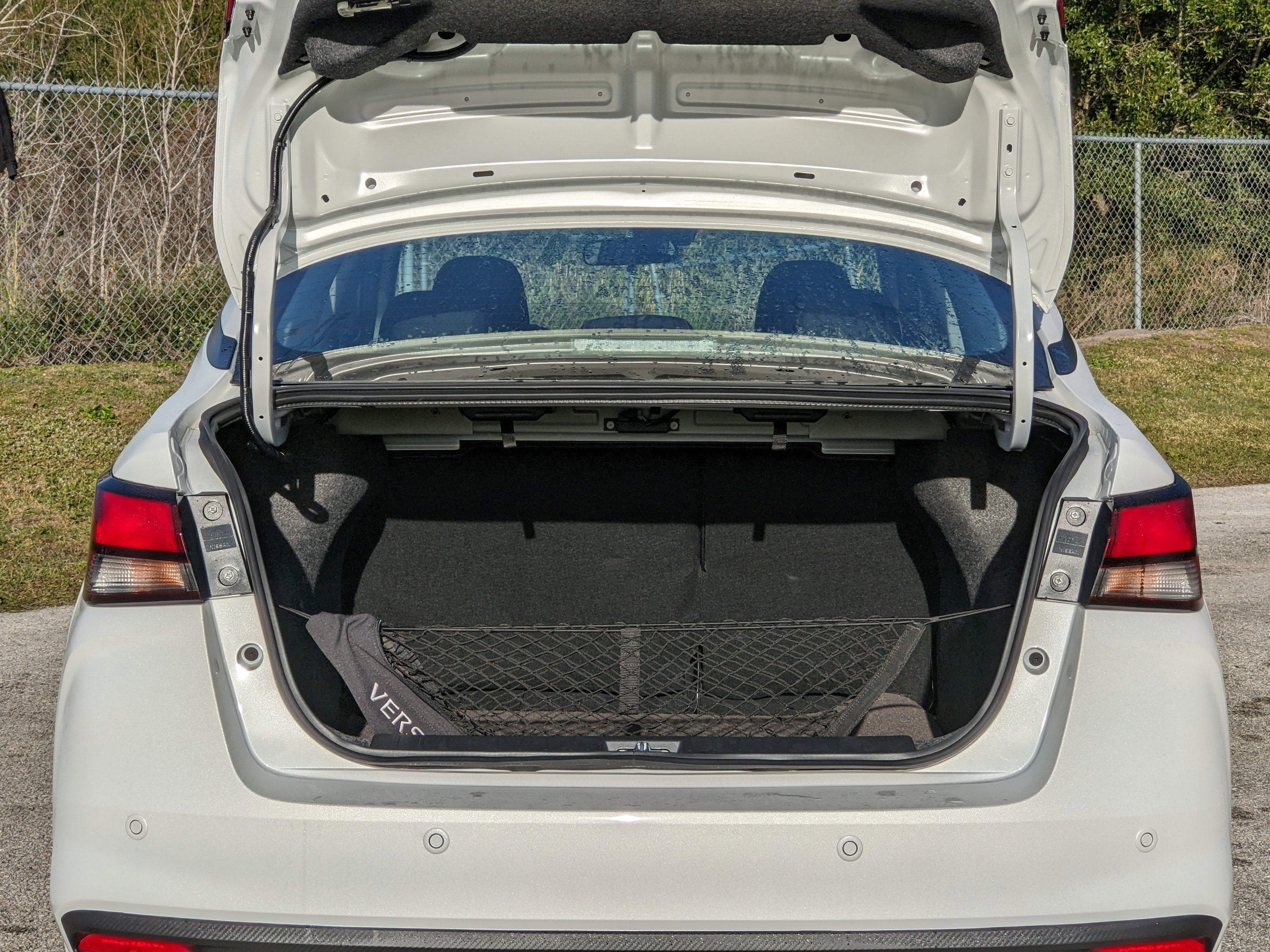 2025 Nissan Versa SR