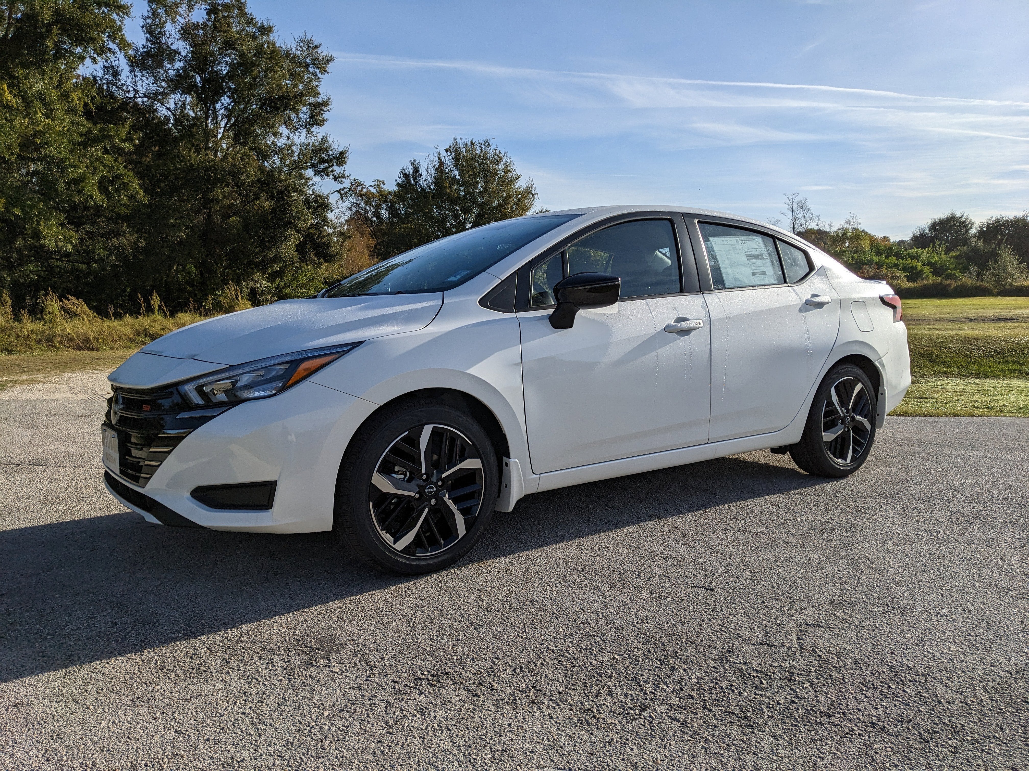 2025 Nissan Versa SR
