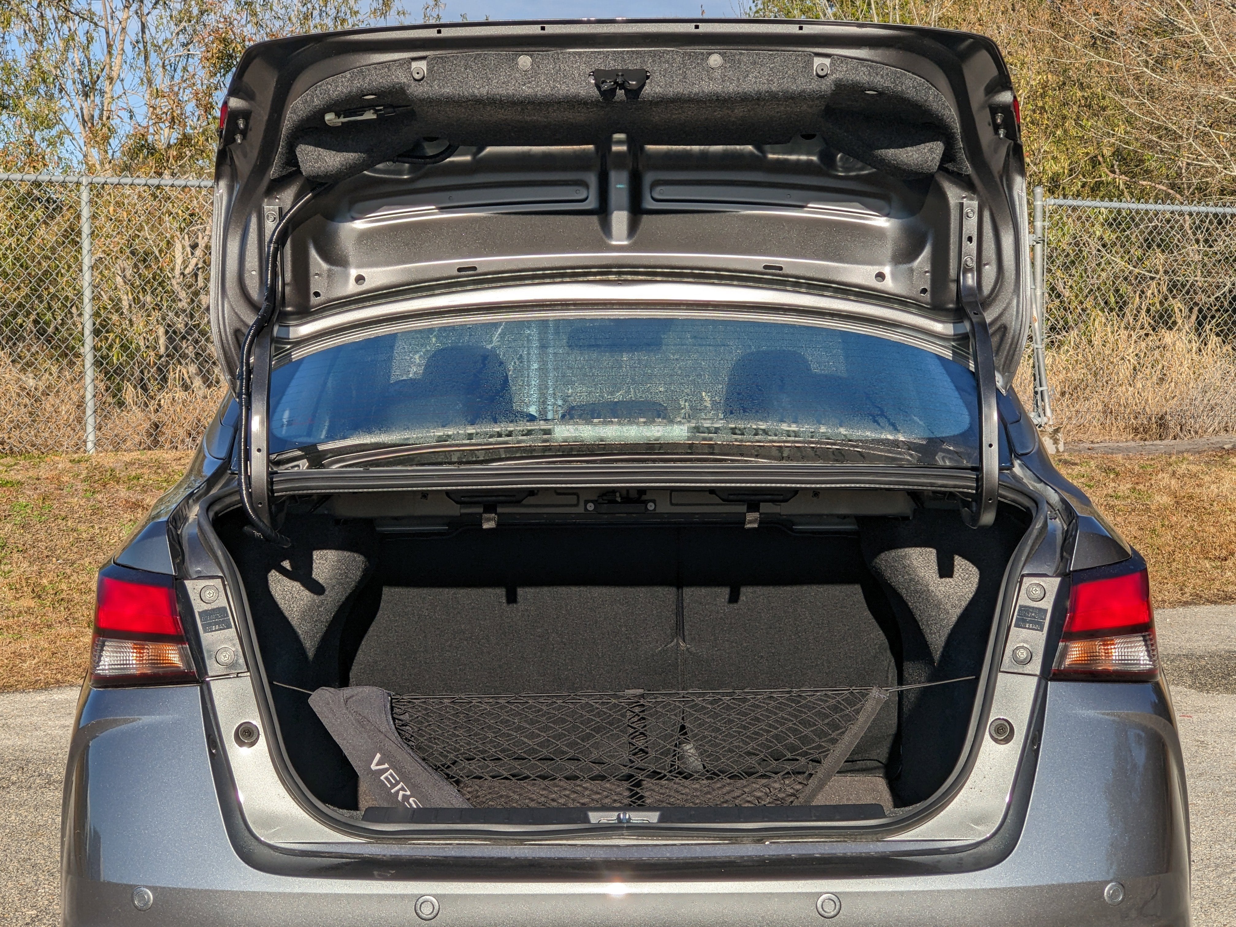 2025 Nissan Versa SR