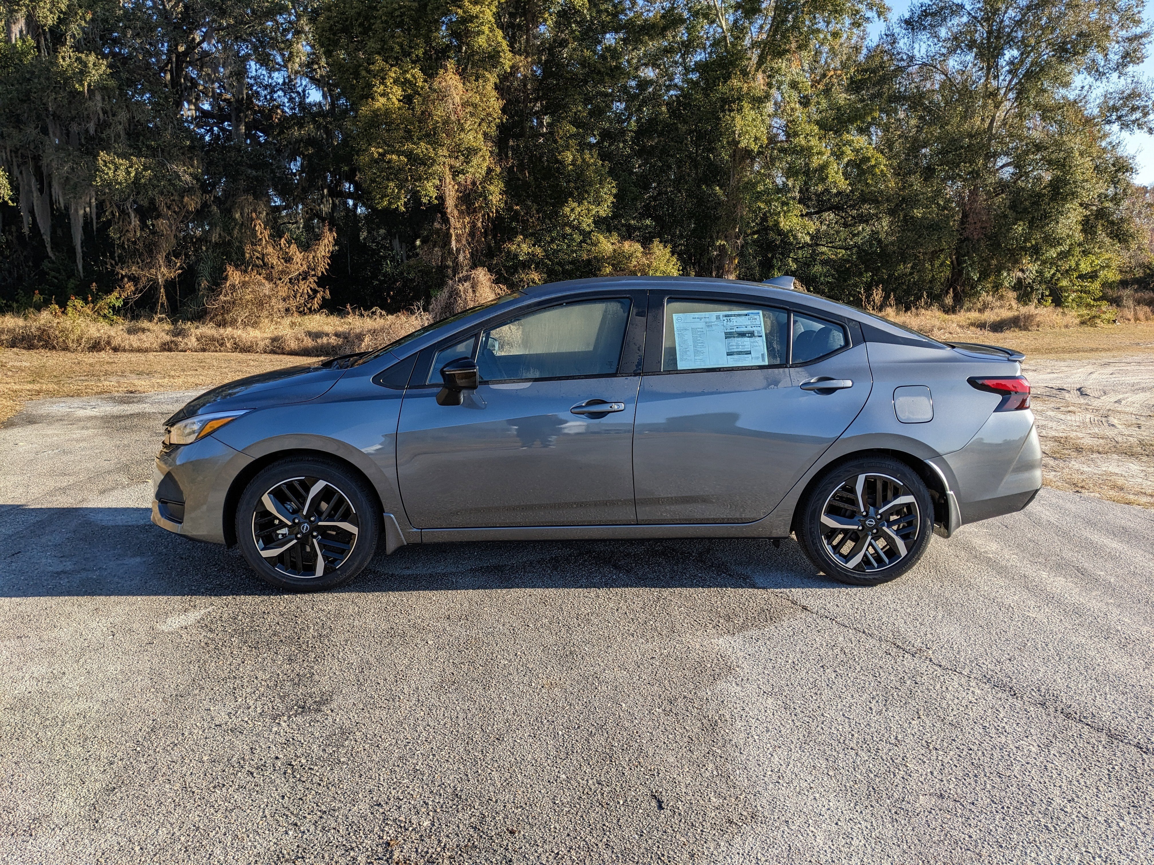 2025 Nissan Versa SR