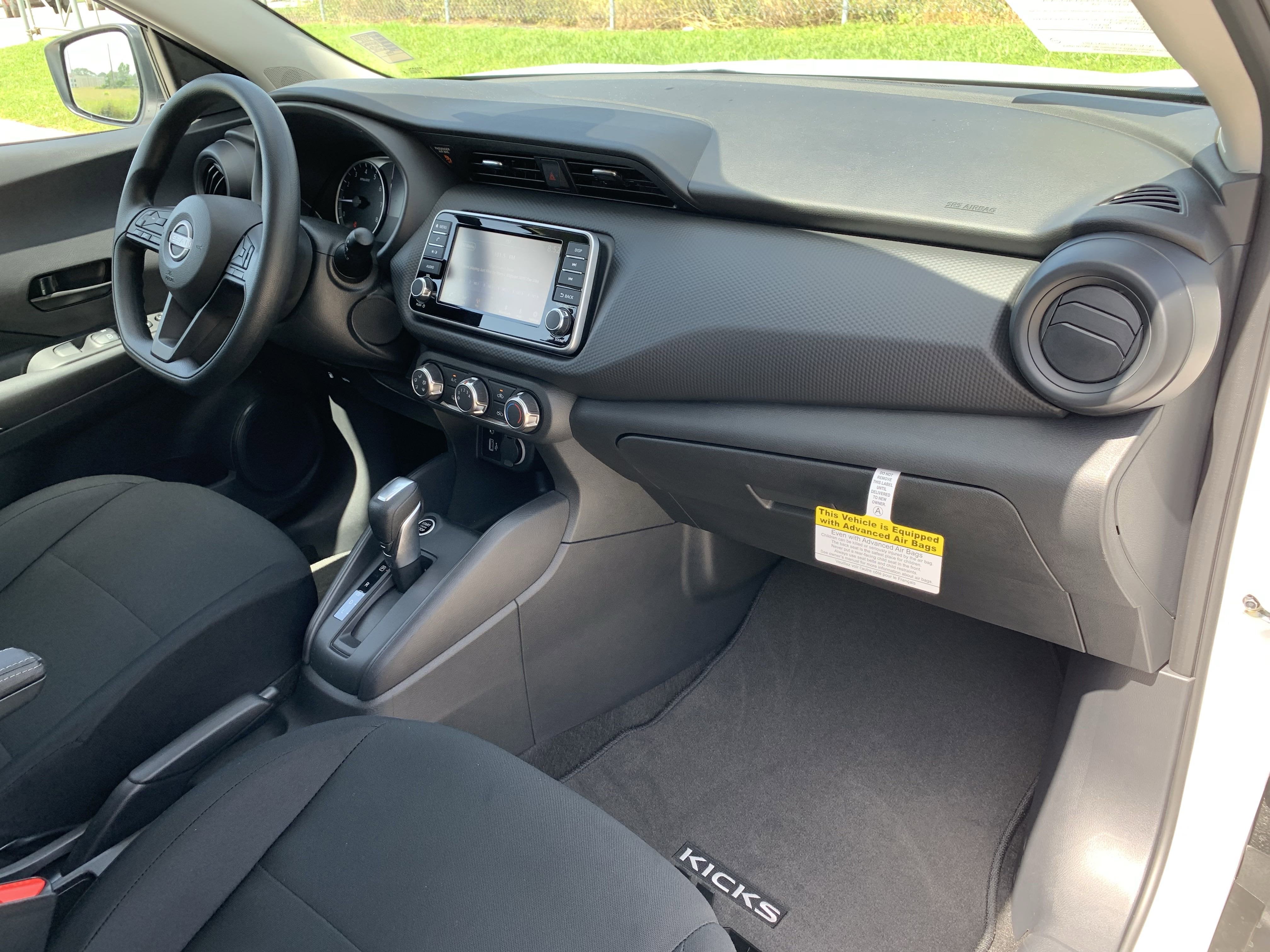 2025 Nissan Kicks Play S