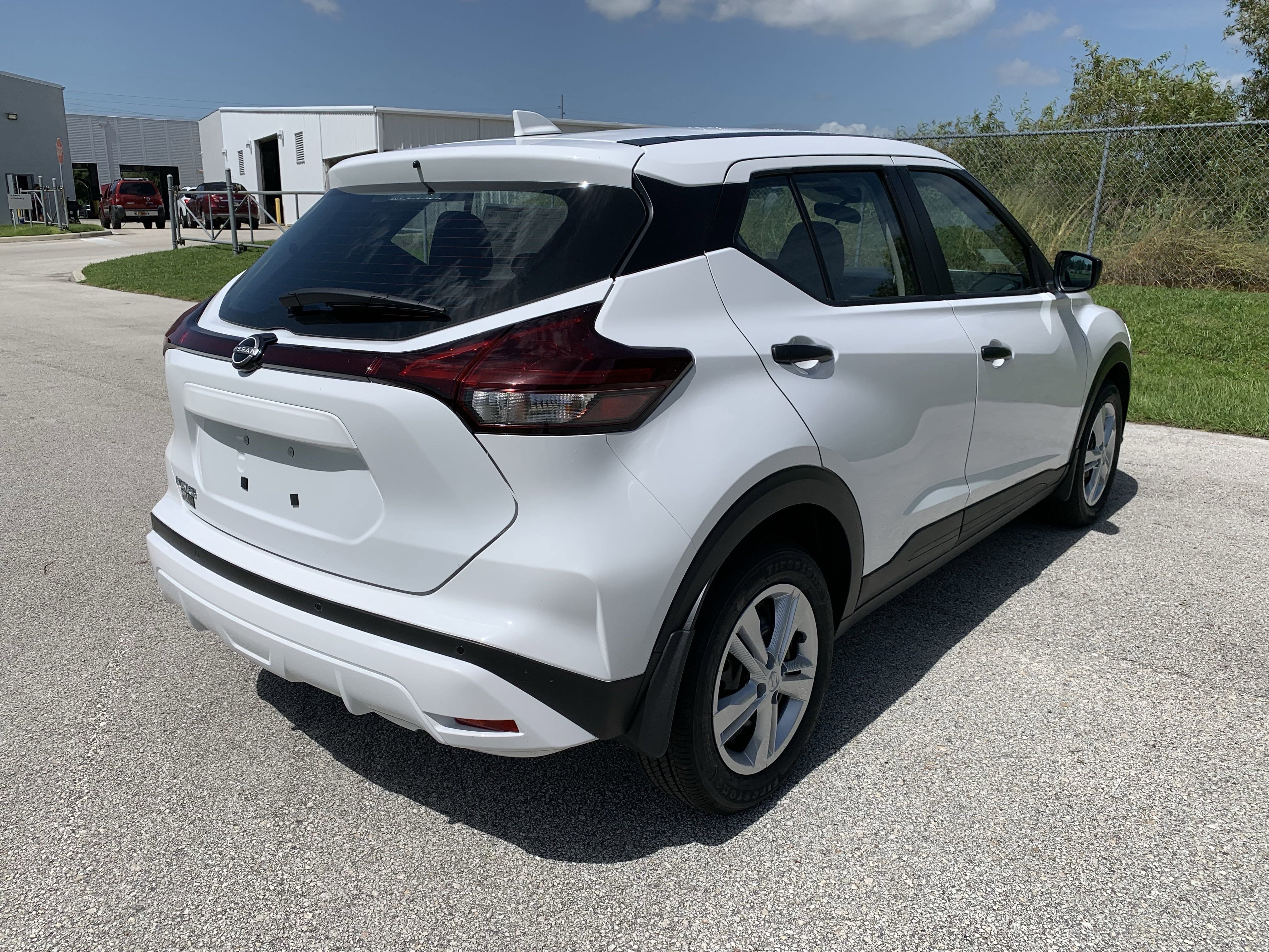 2025 Nissan Kicks Play S