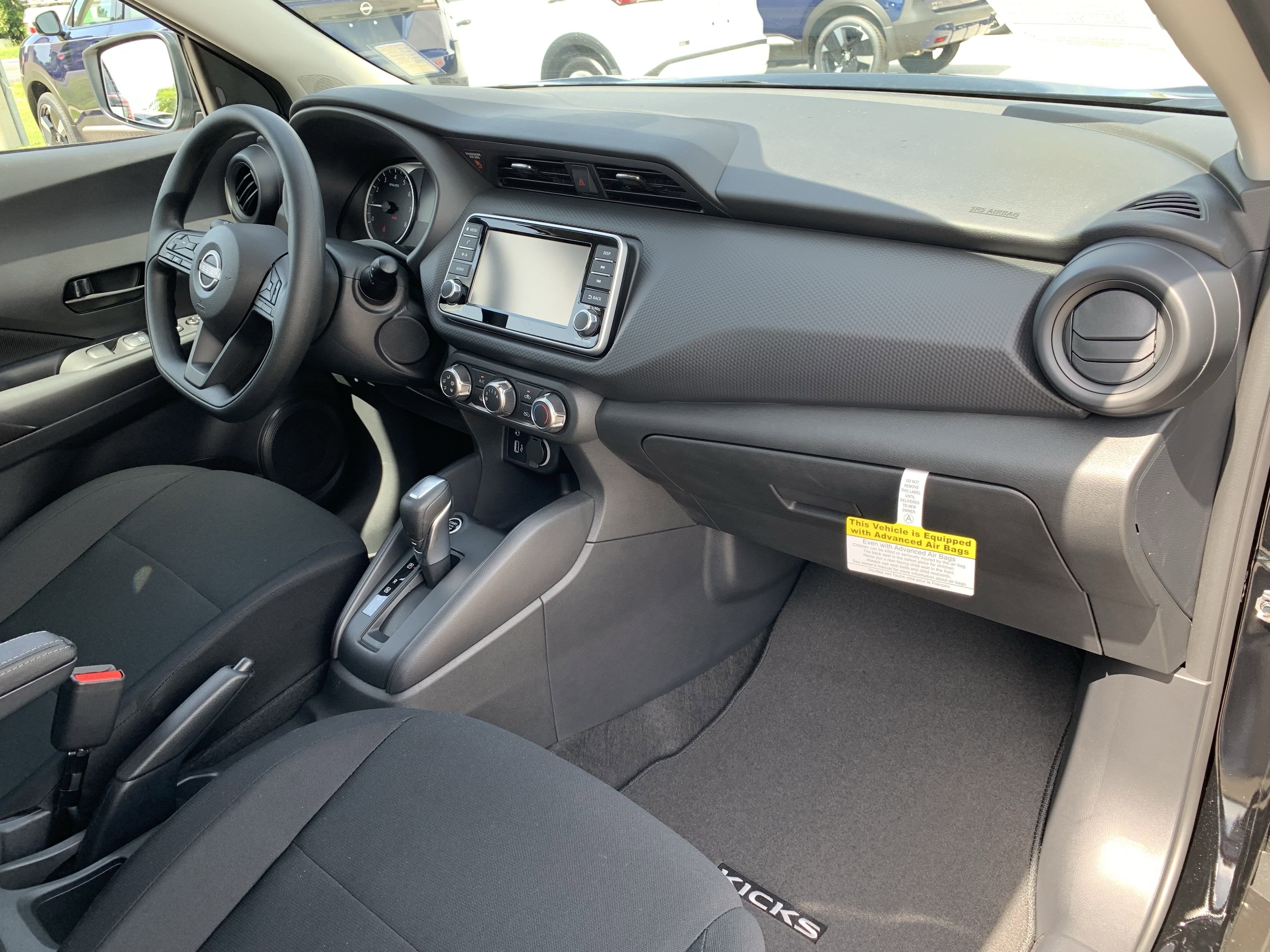 2025 Nissan Kicks Play S