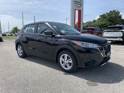 2025 Nissan Kicks Play S