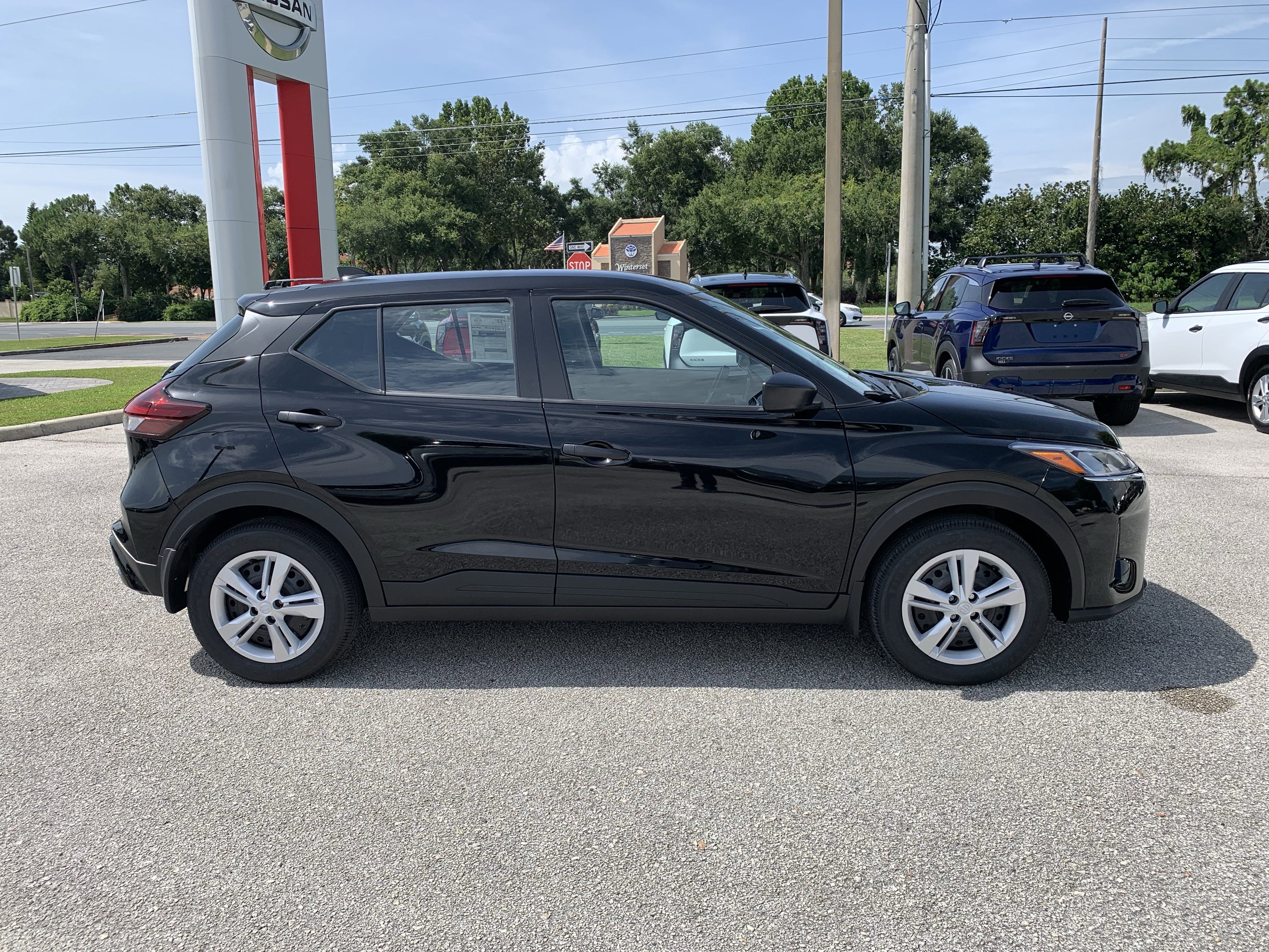 2025 Nissan Kicks Play S