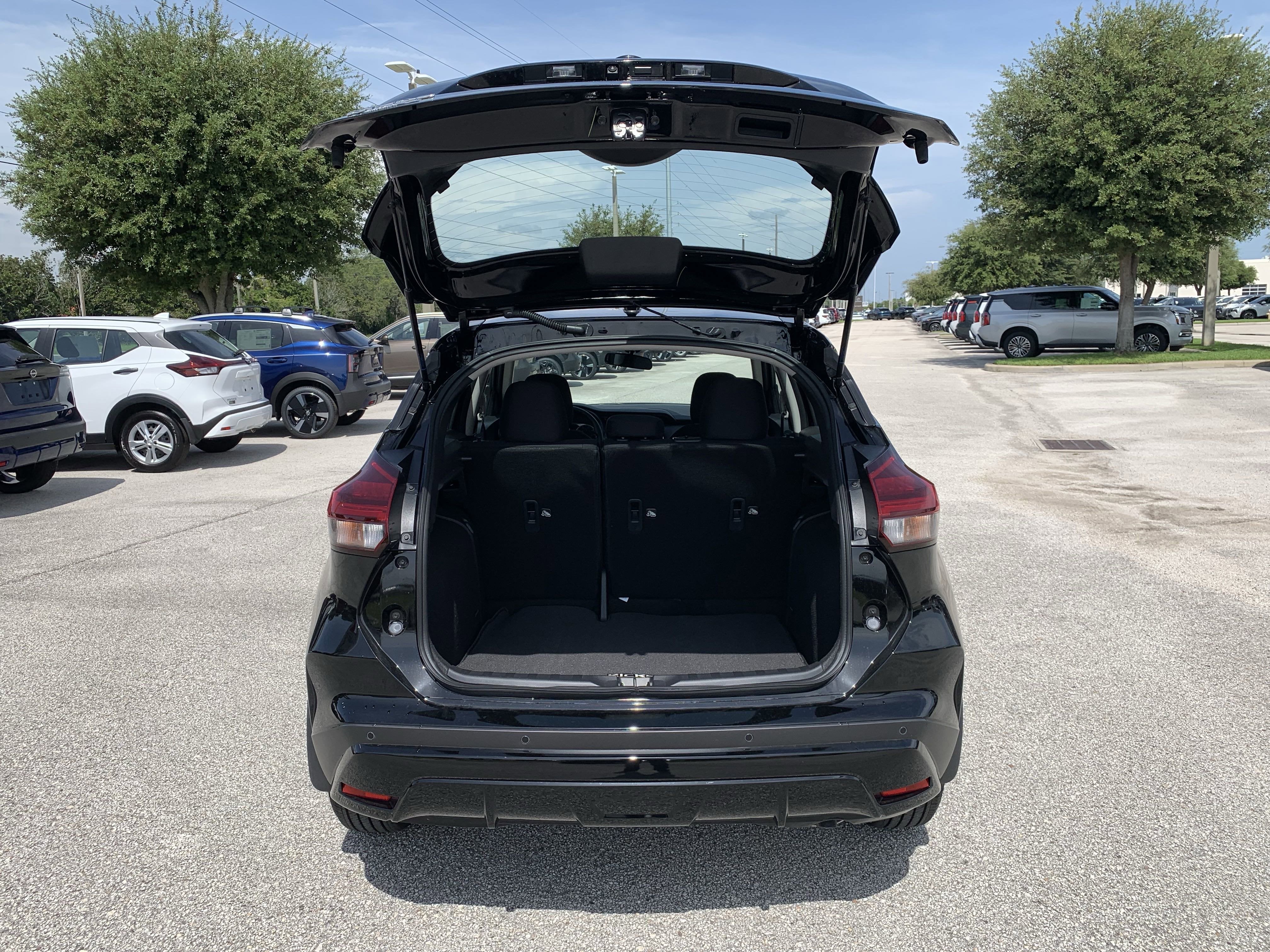 2025 Nissan Kicks Play S