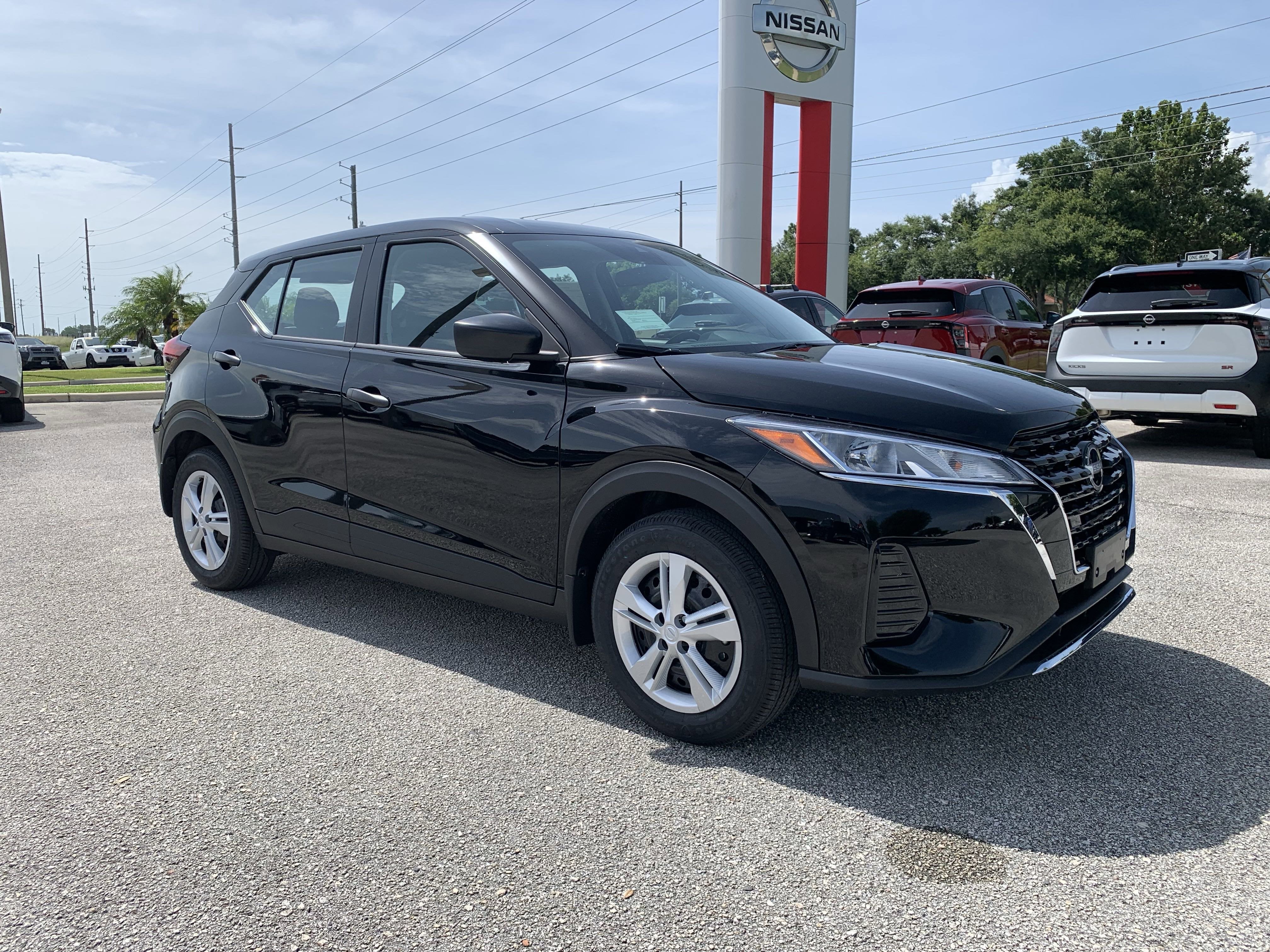 2025 Nissan Kicks Play S