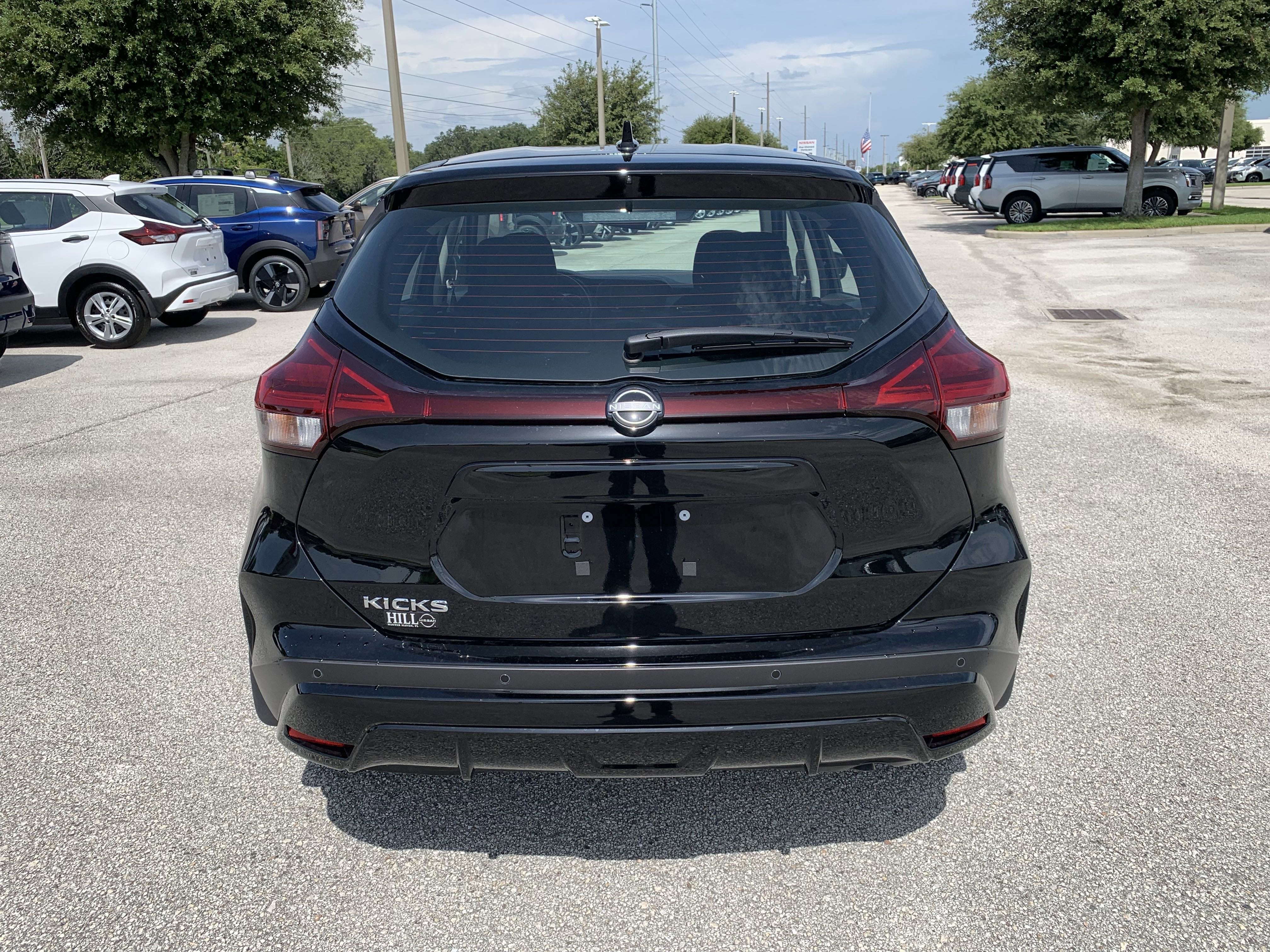 2025 Nissan Kicks Play S