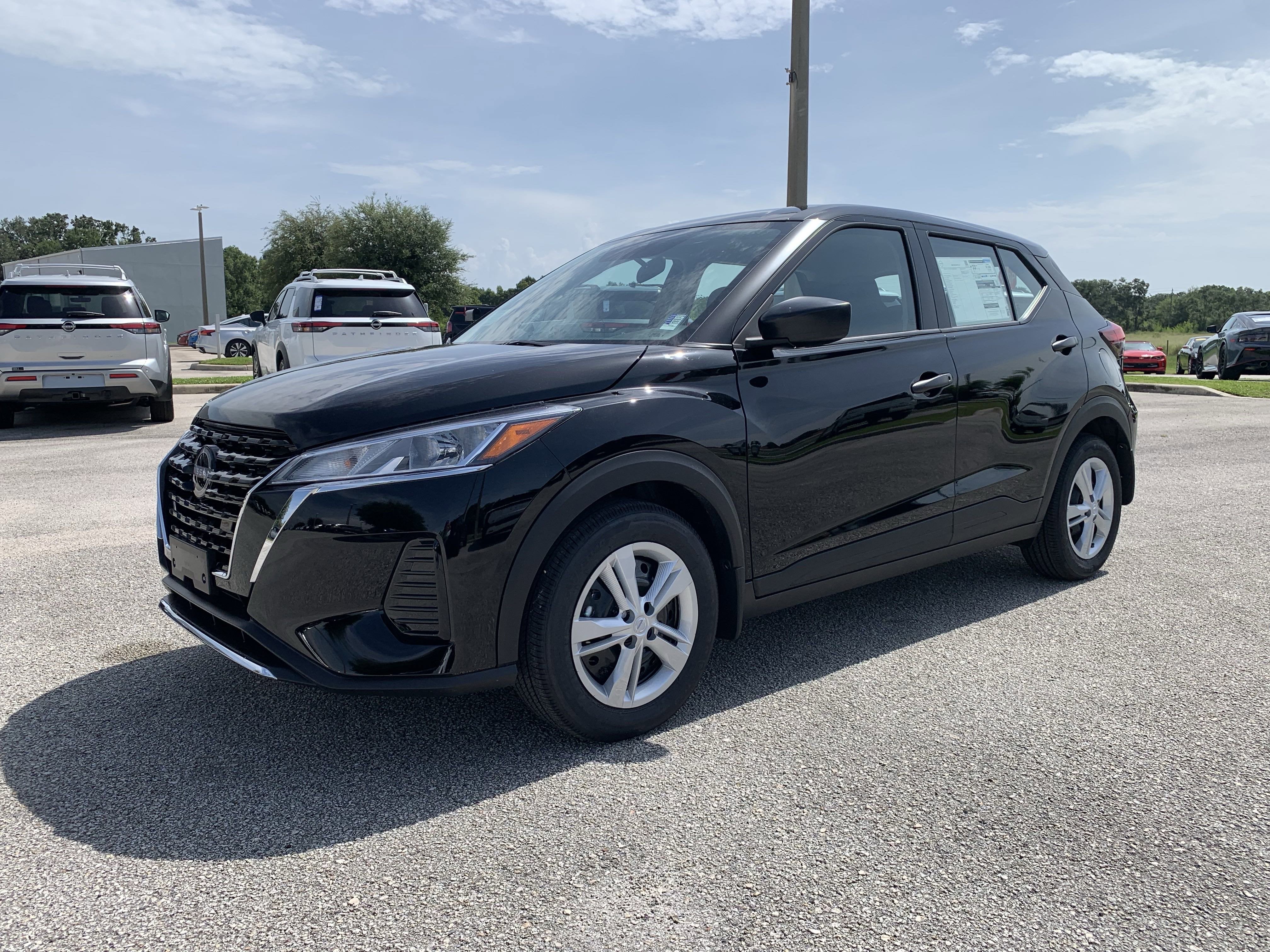 2025 Nissan Kicks Play S