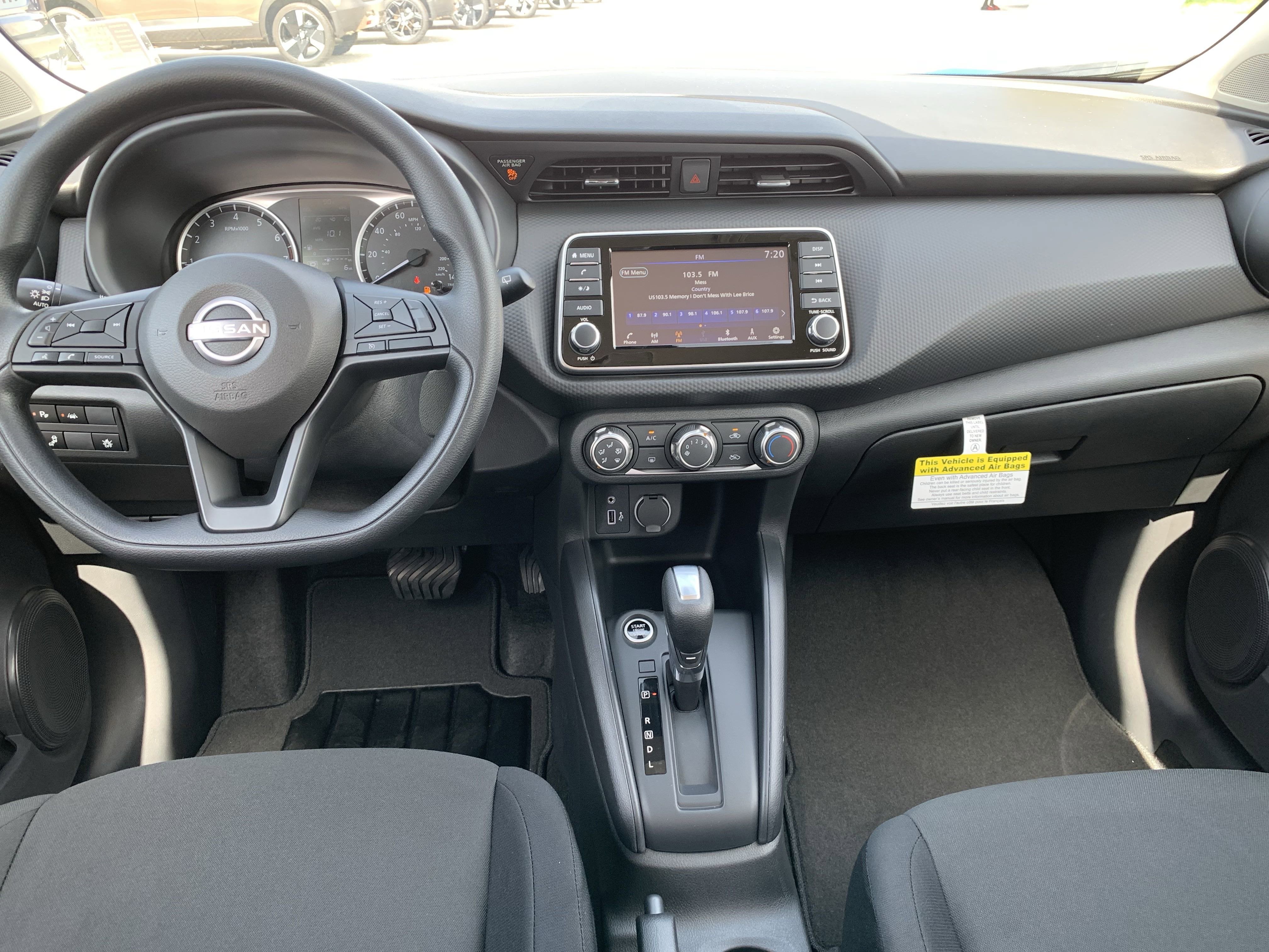 2025 Nissan Kicks Play S
