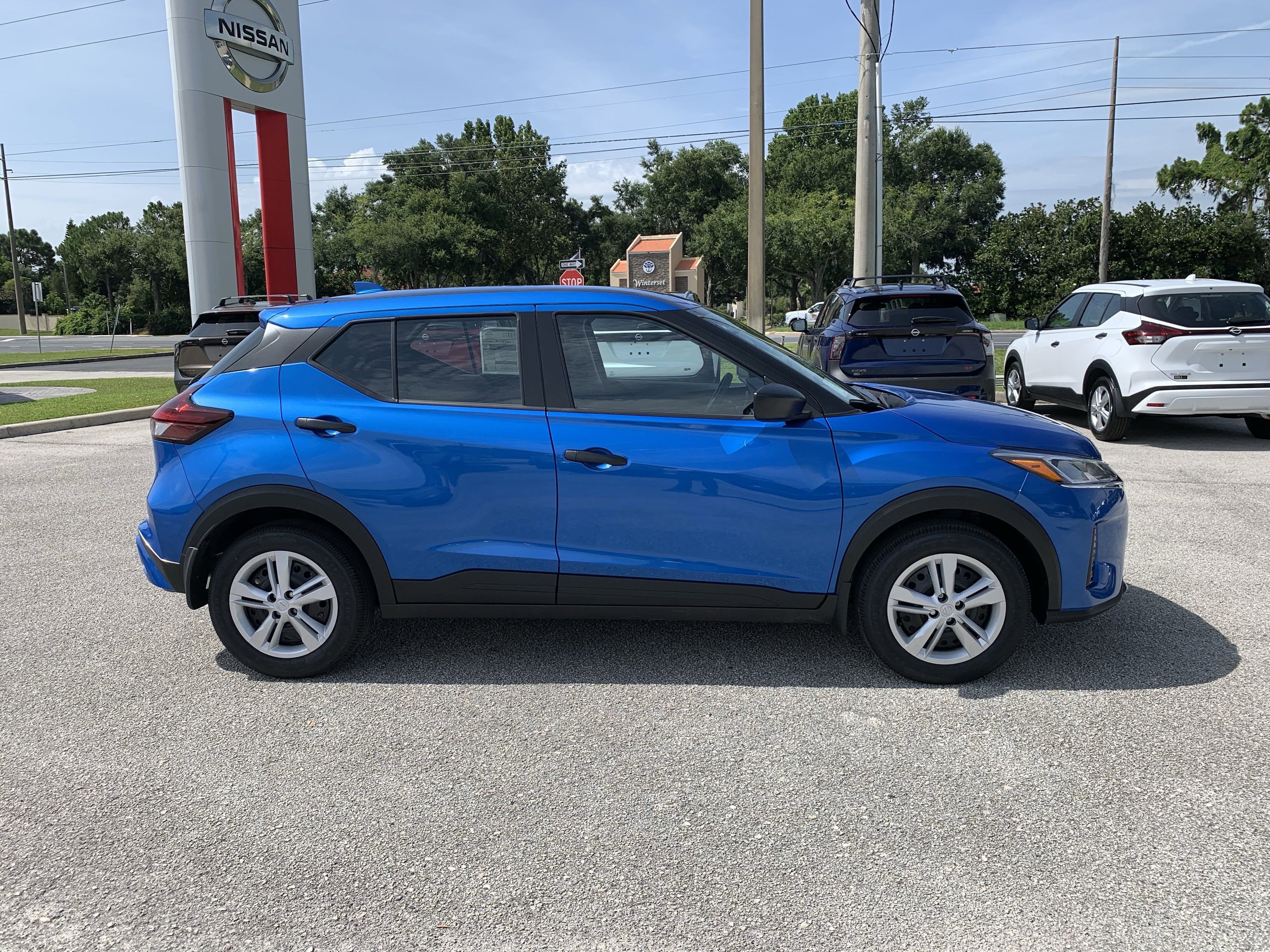 2025 Nissan Kicks Play S