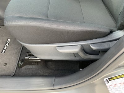 2025 Nissan Kicks Play S