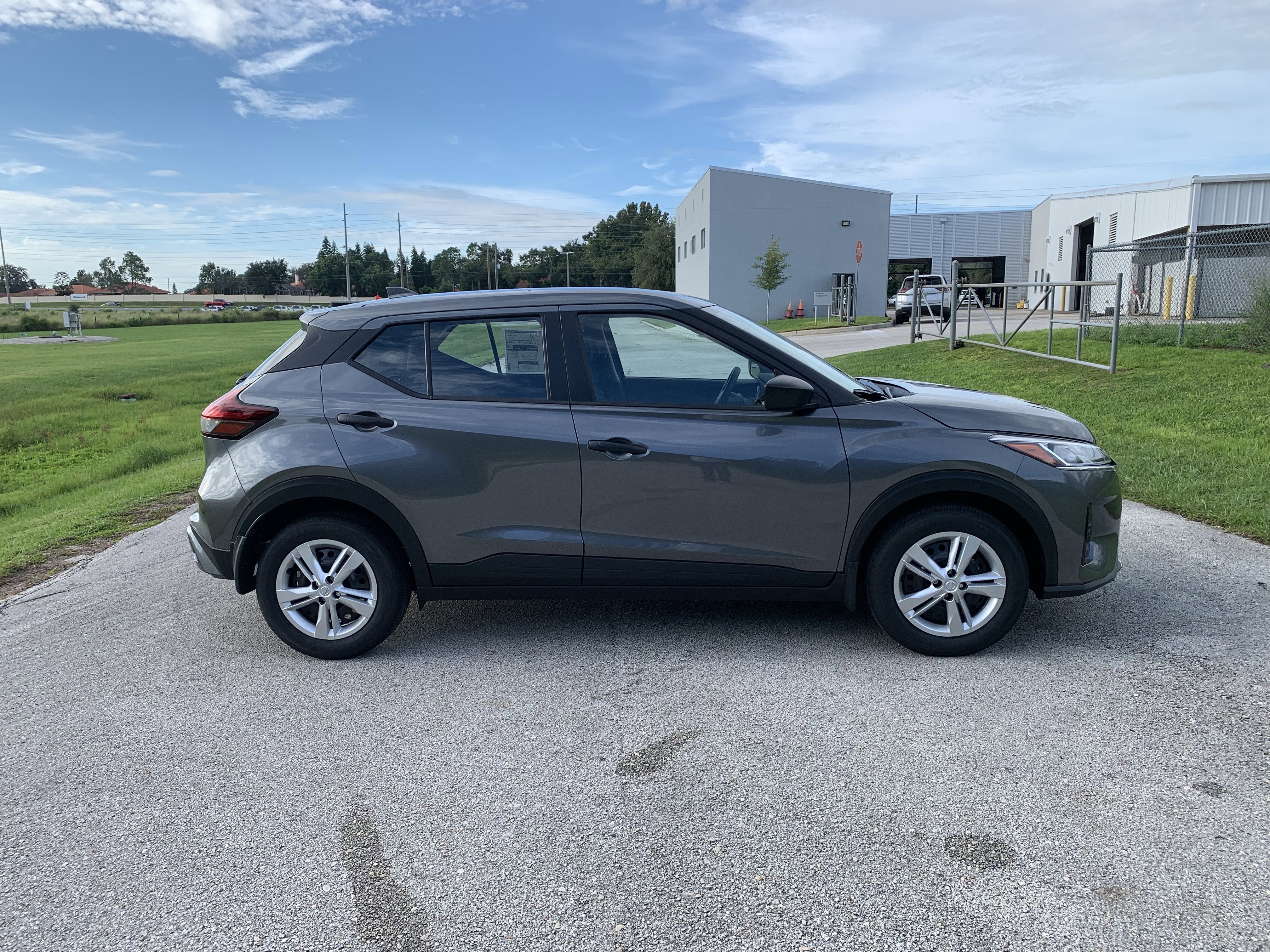 2025 Nissan Kicks Play S