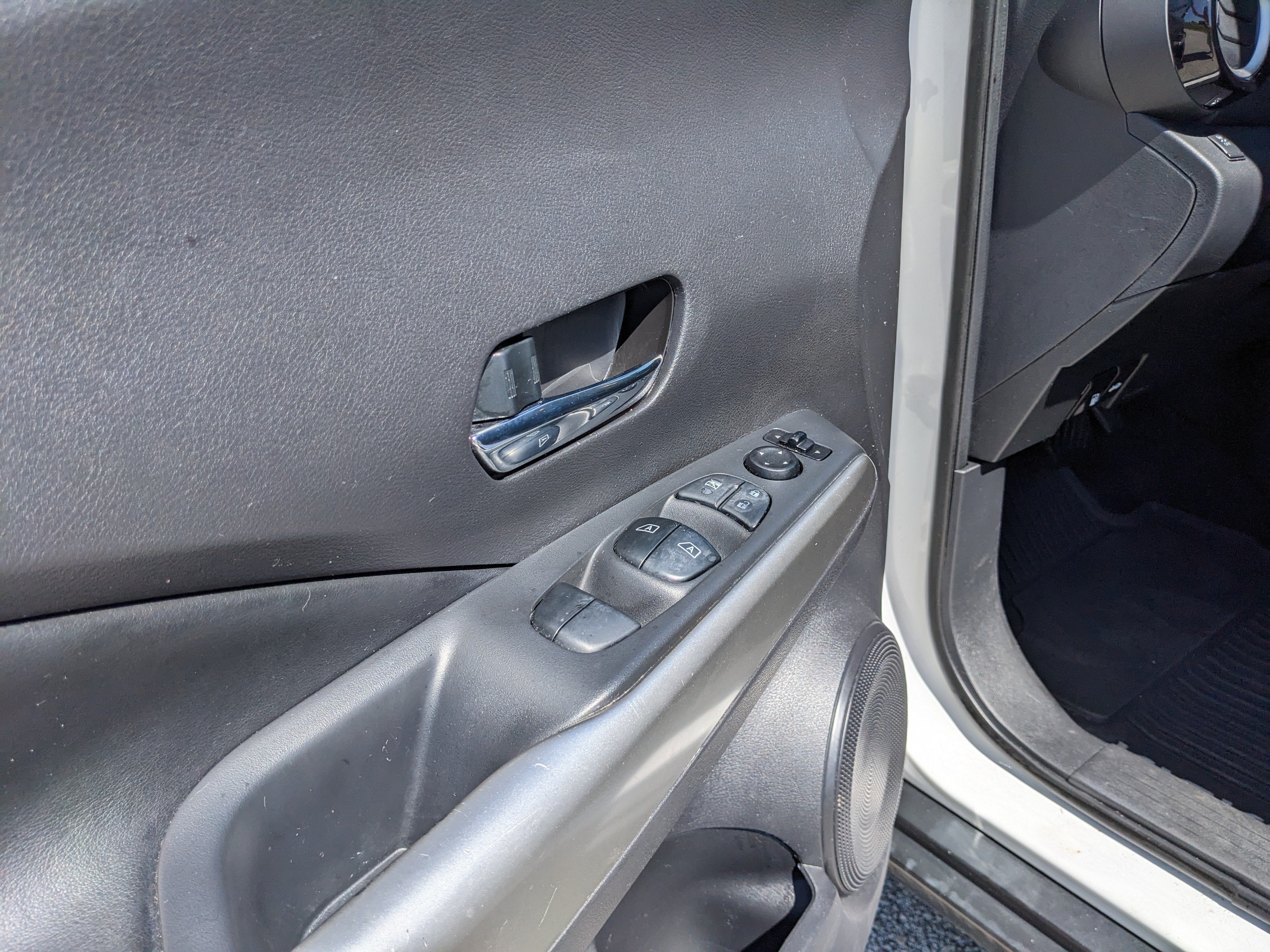 2019 Nissan Kicks SR