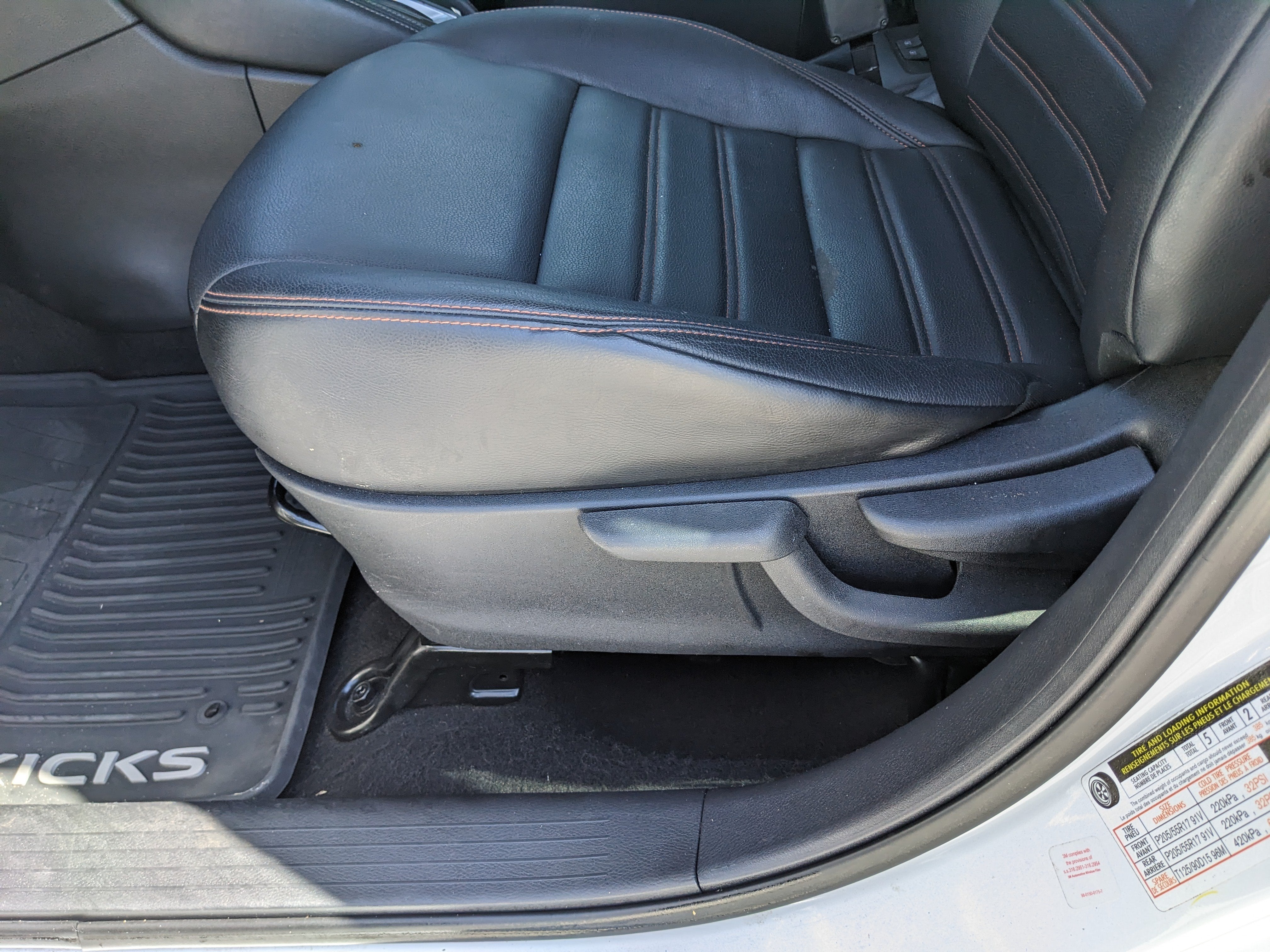 2019 Nissan Kicks SR