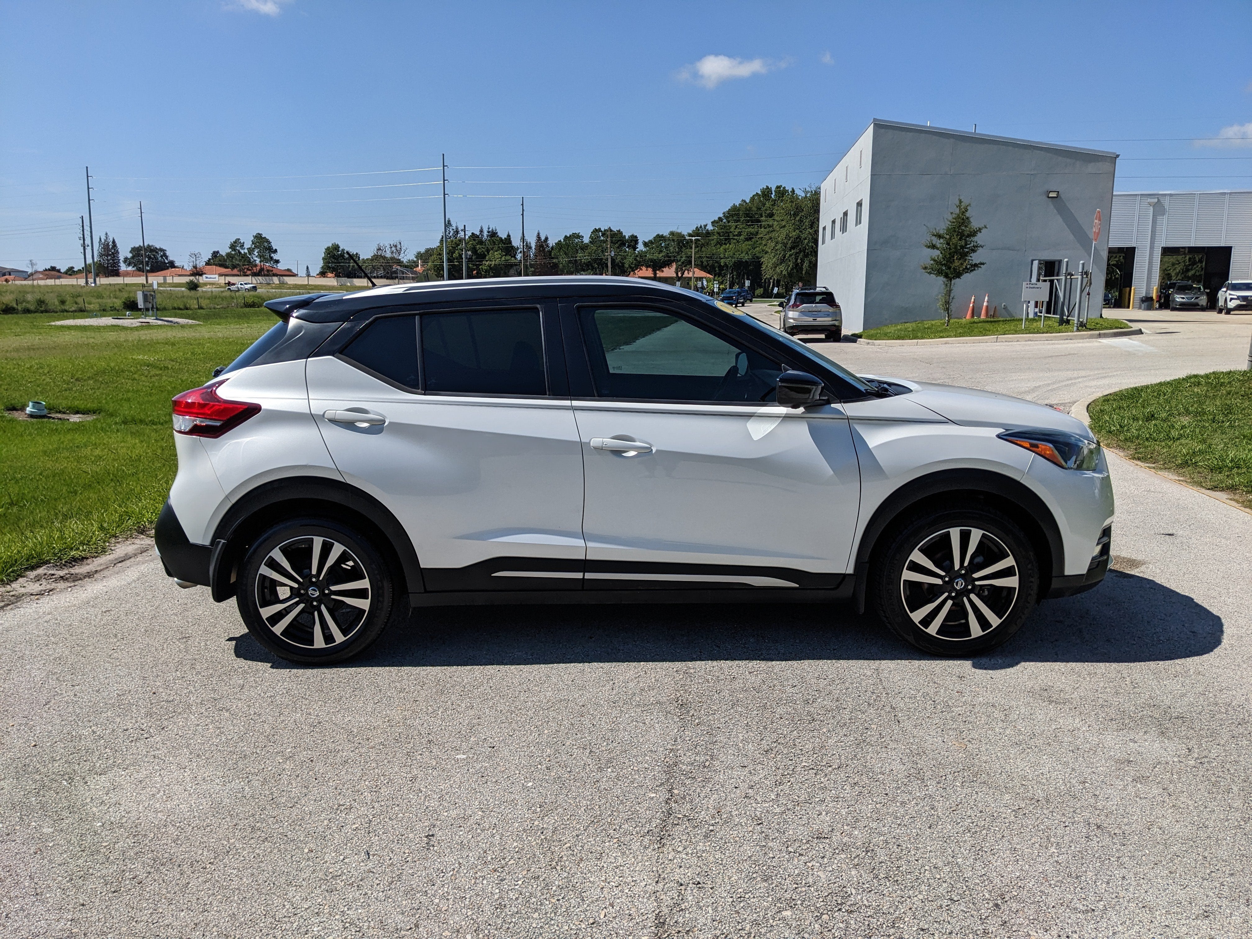2019 Nissan Kicks SR