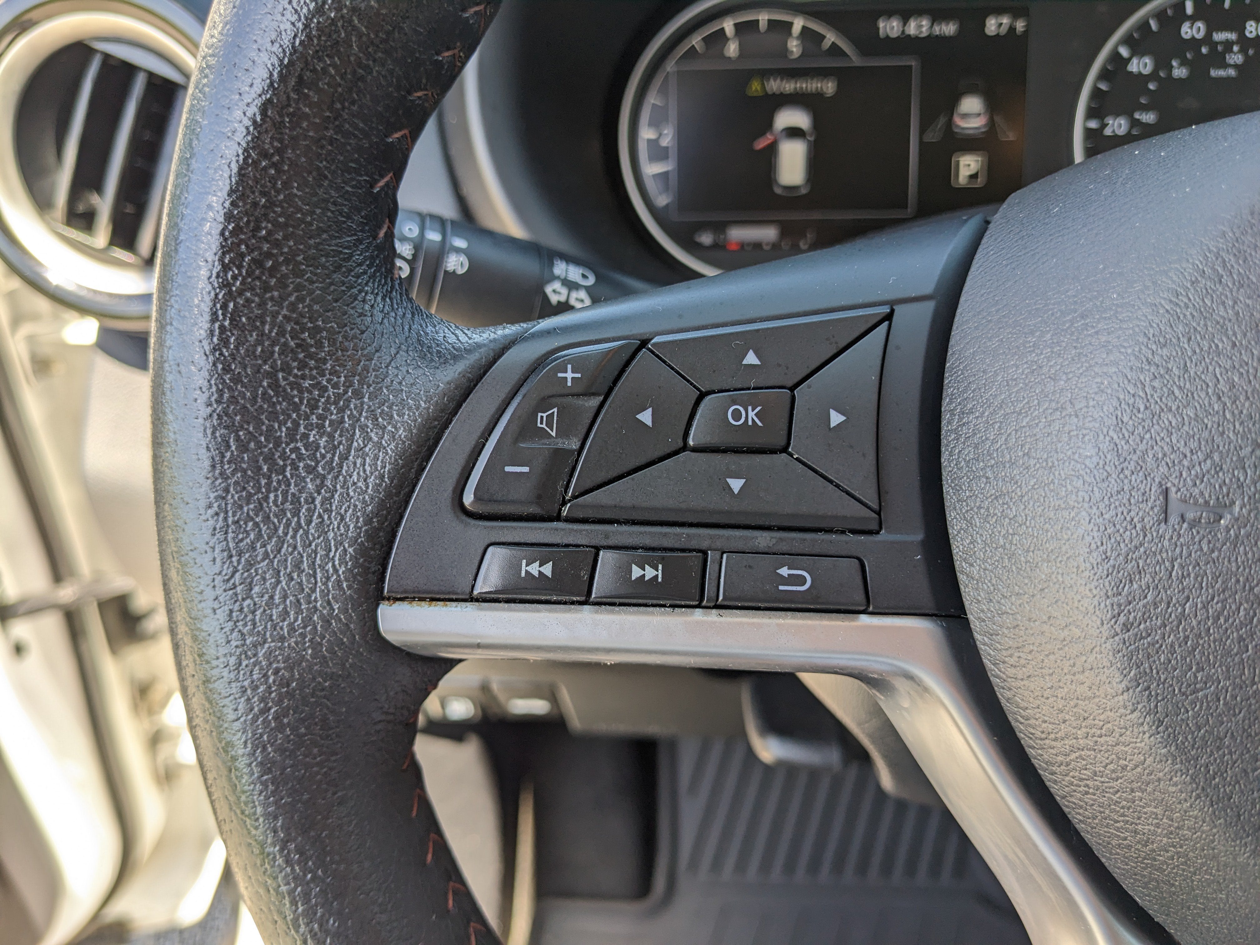 2019 Nissan Kicks SR
