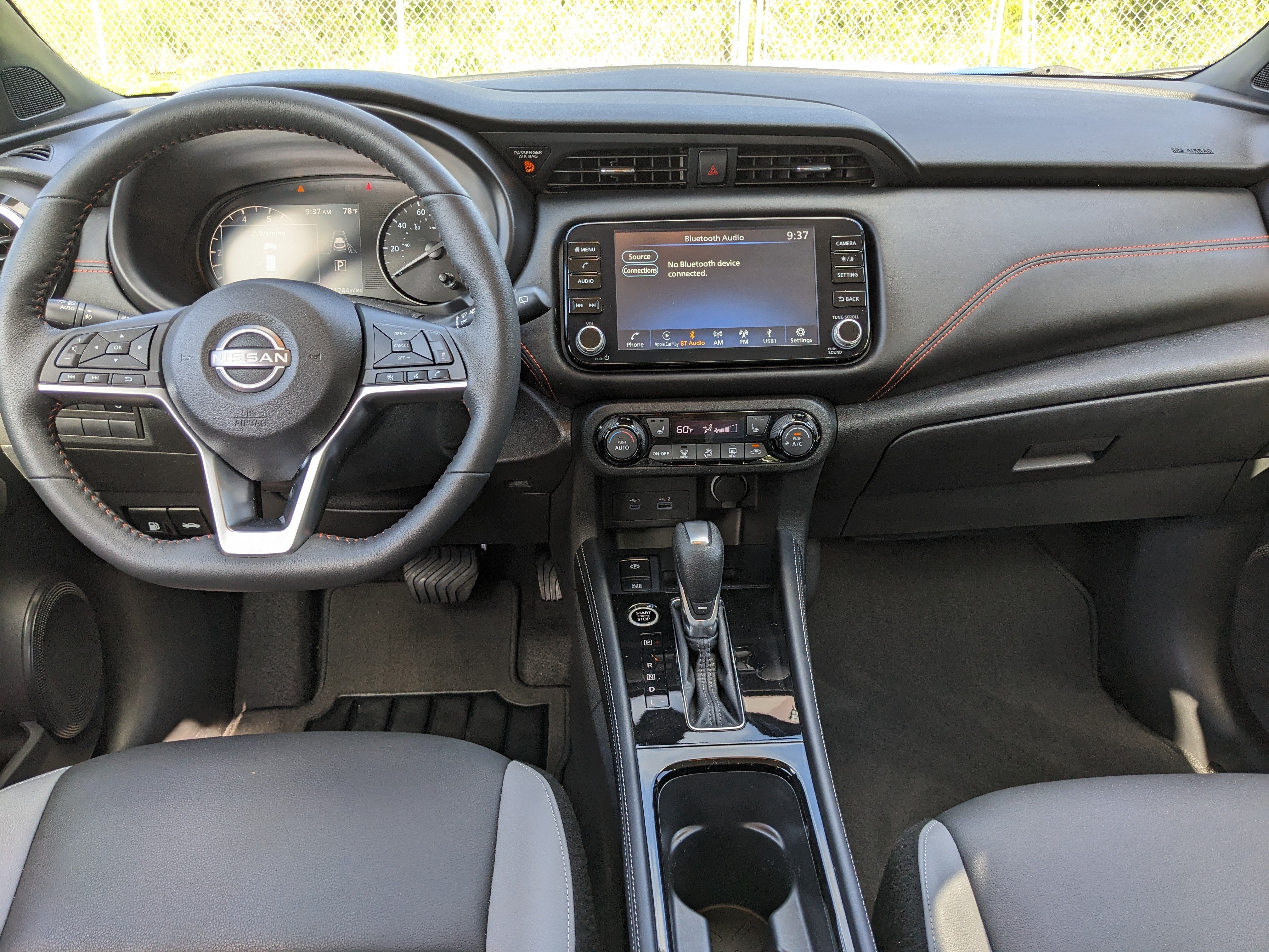 2023 Nissan Kicks SR