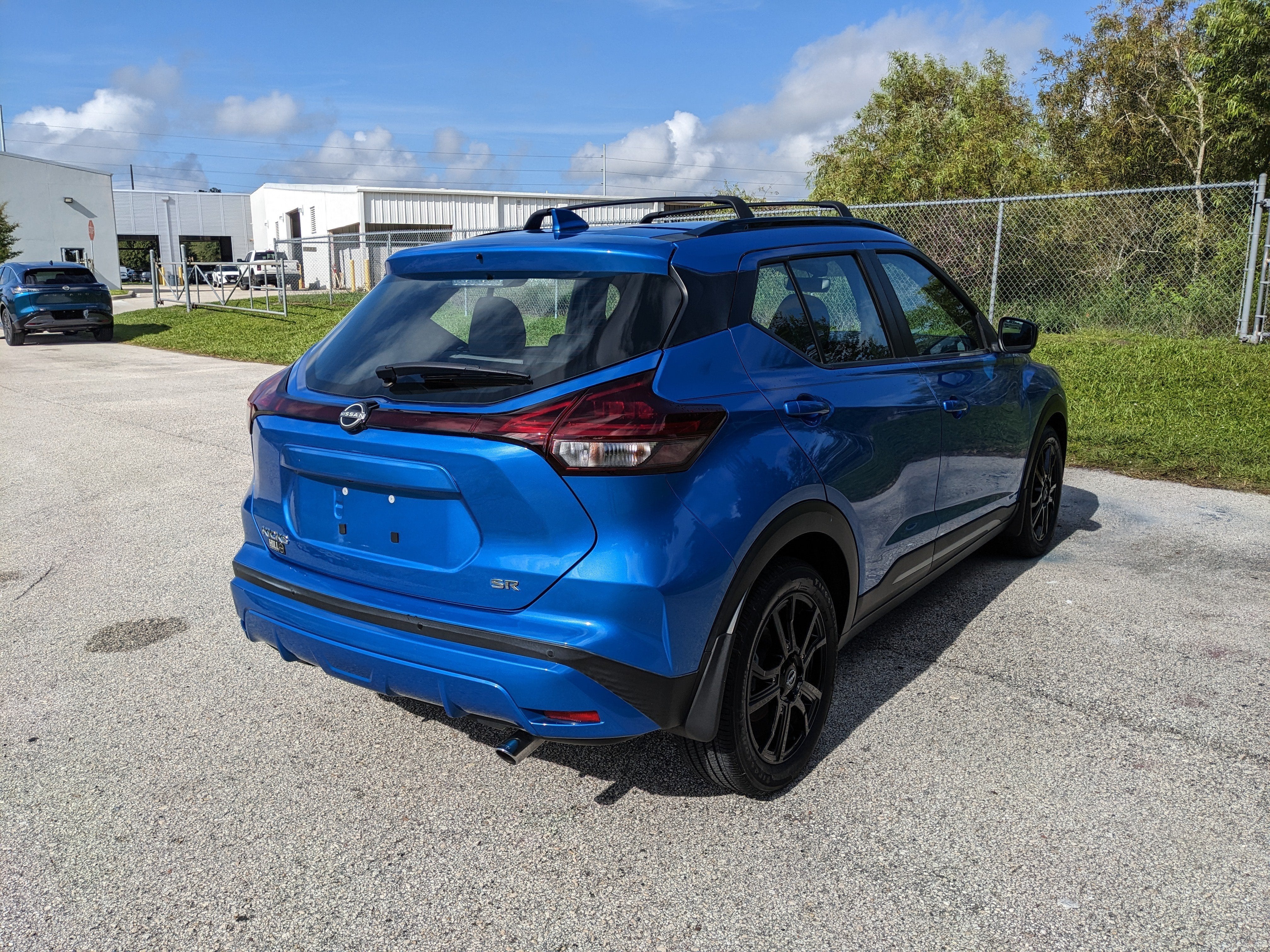2023 Nissan Kicks SR