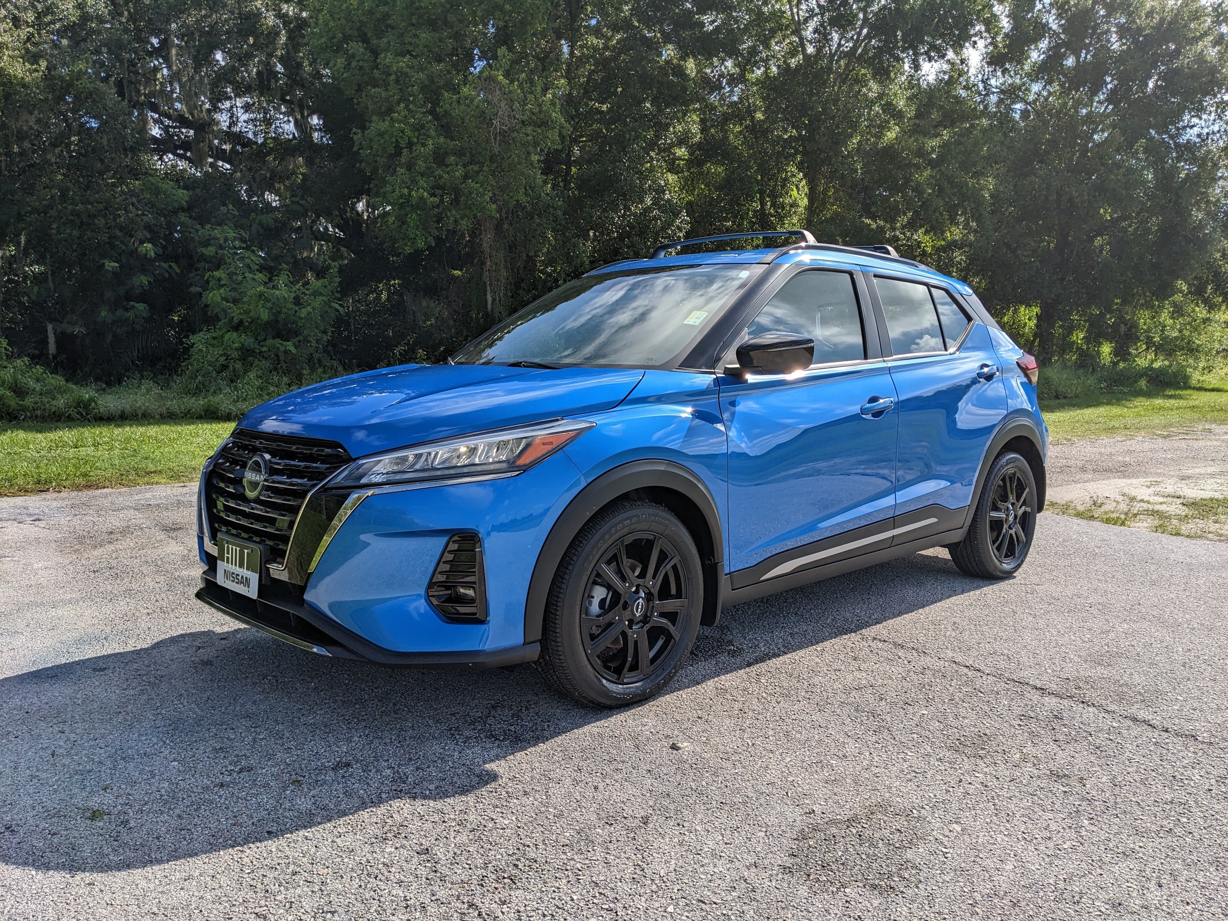 2023 Nissan Kicks SR