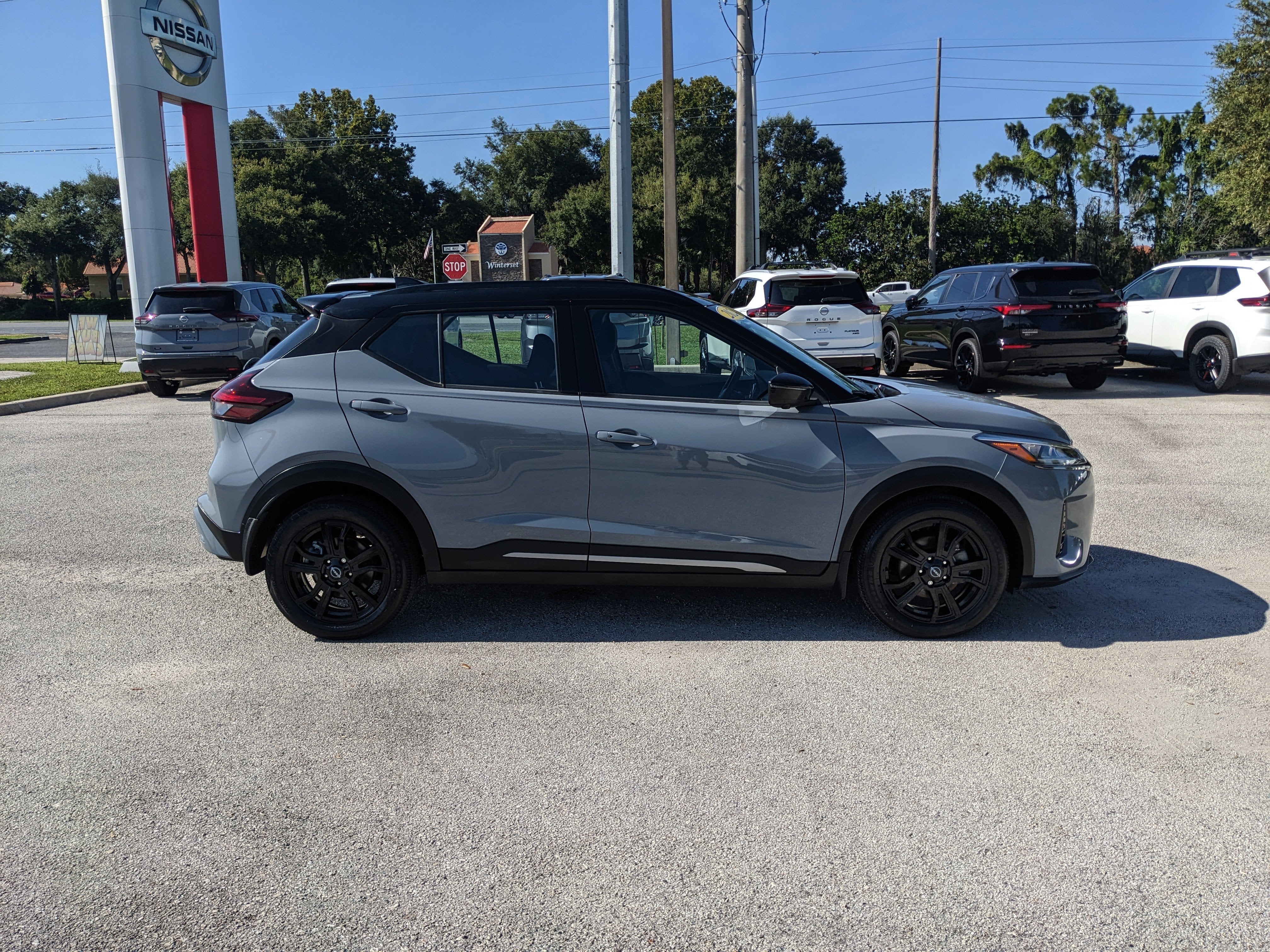 2024 Nissan Kicks SR