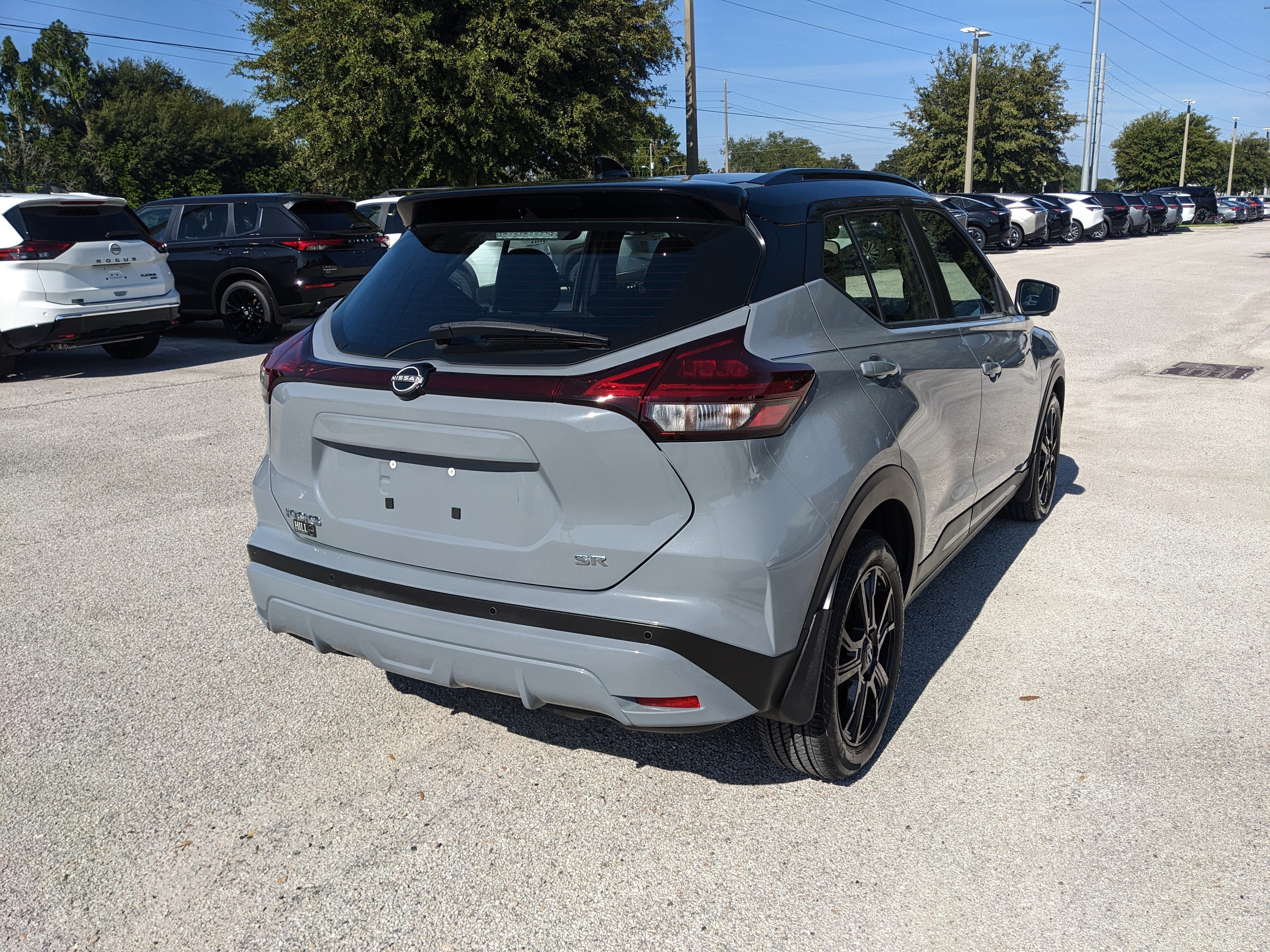 2024 Nissan Kicks SR