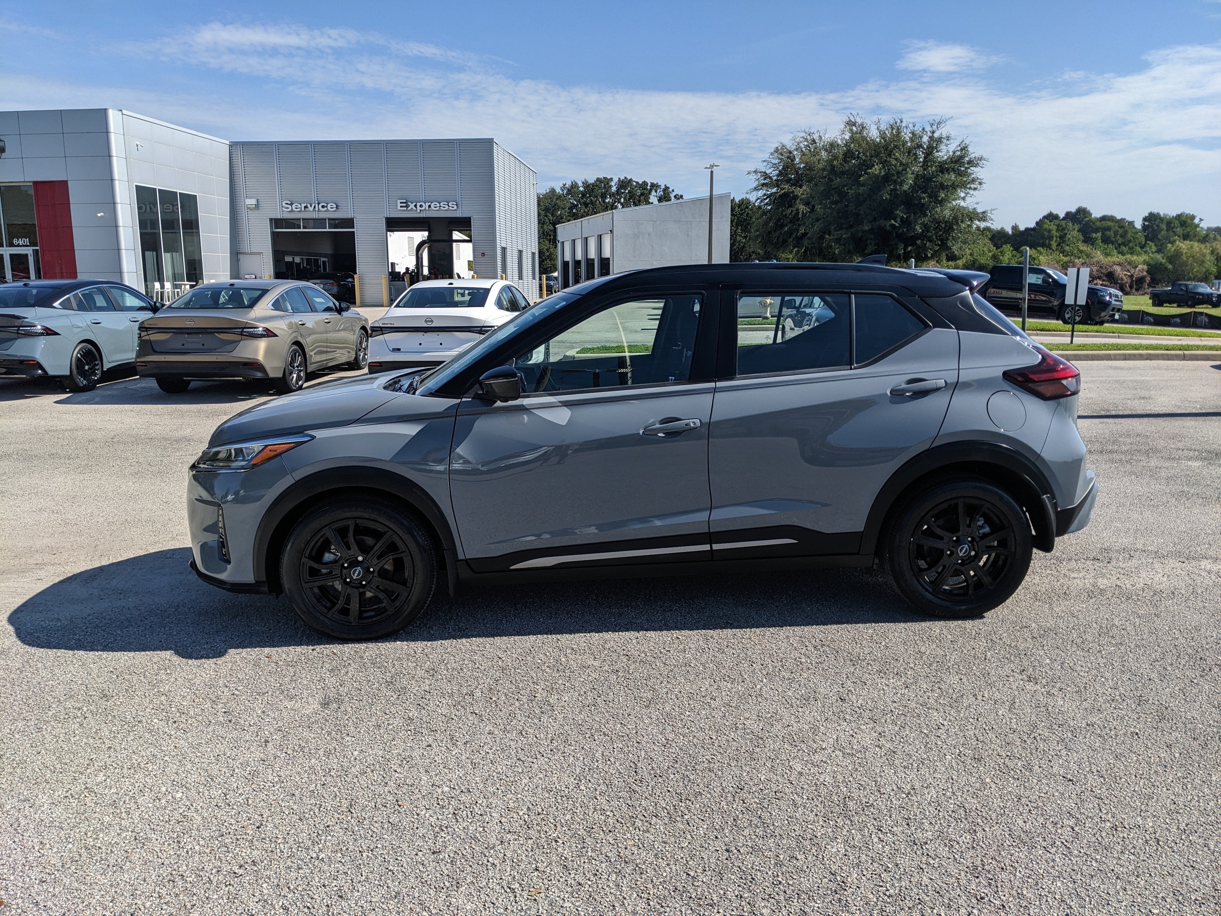 2024 Nissan Kicks SR