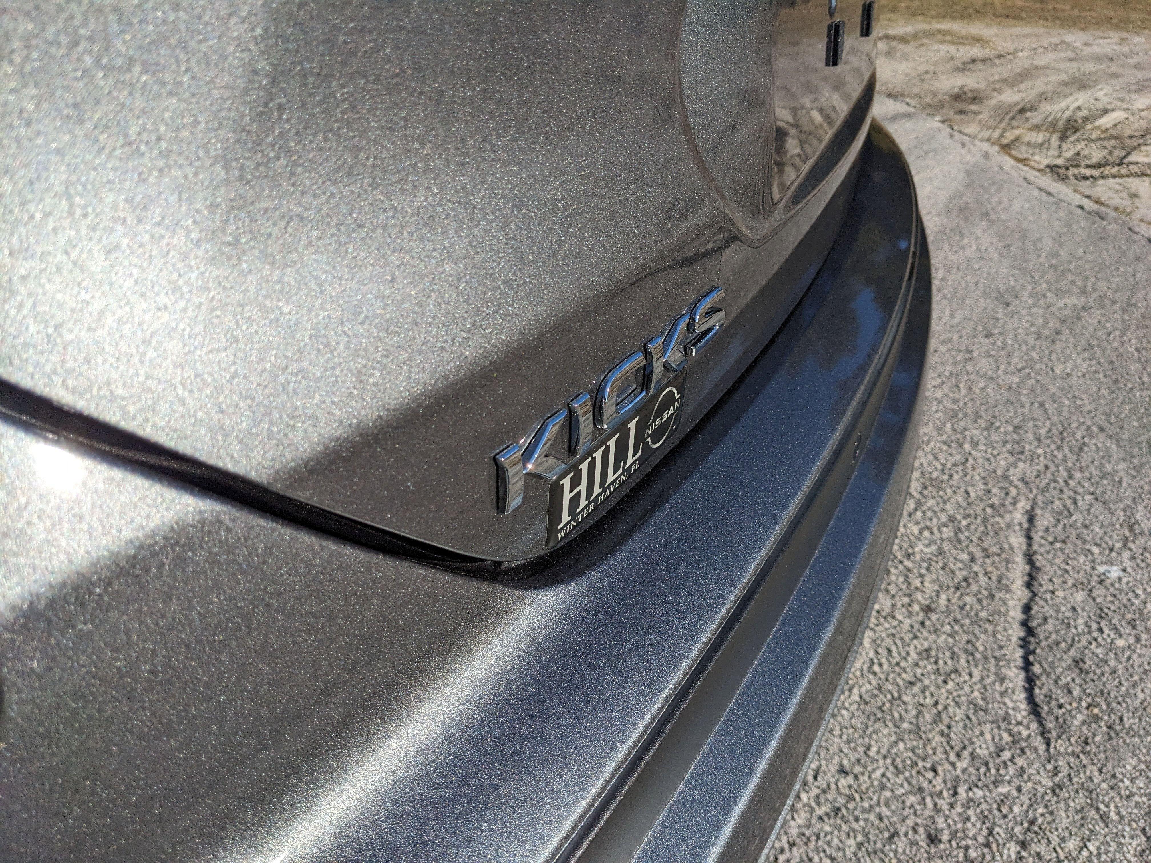 2024 Nissan Kicks SR