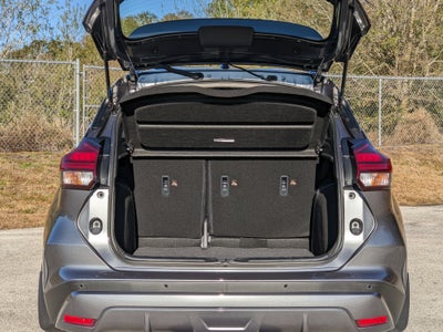 2024 Nissan Kicks SR