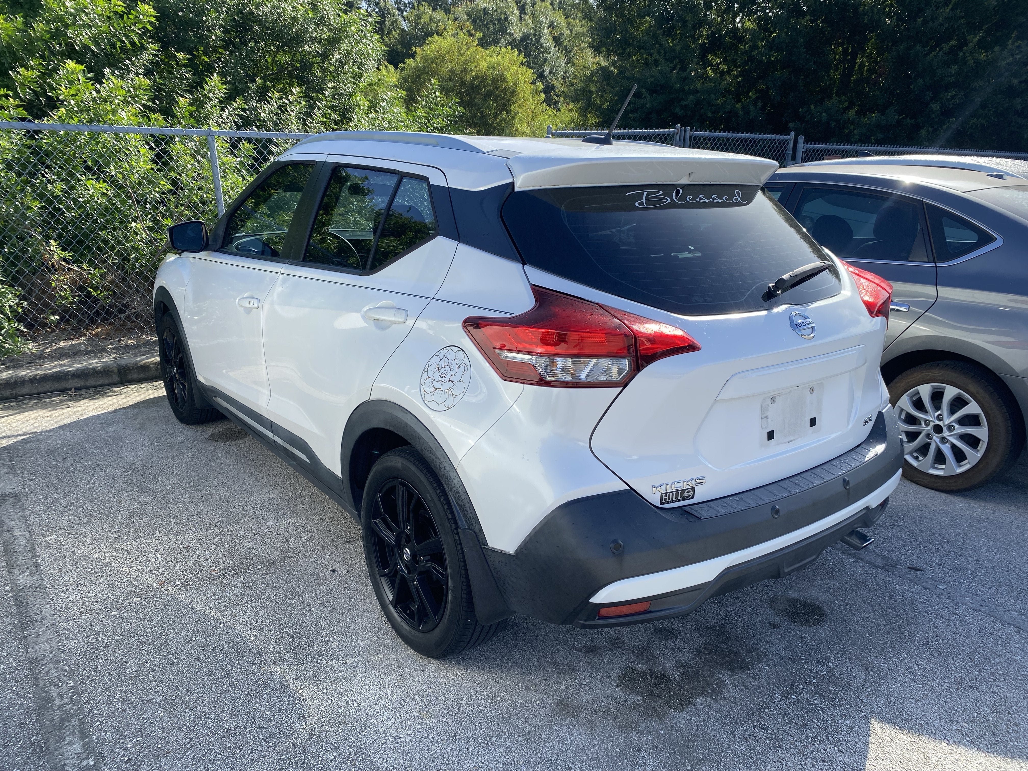 2020 Nissan Kicks SR
