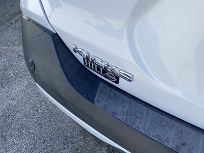 2020 Nissan Kicks SR