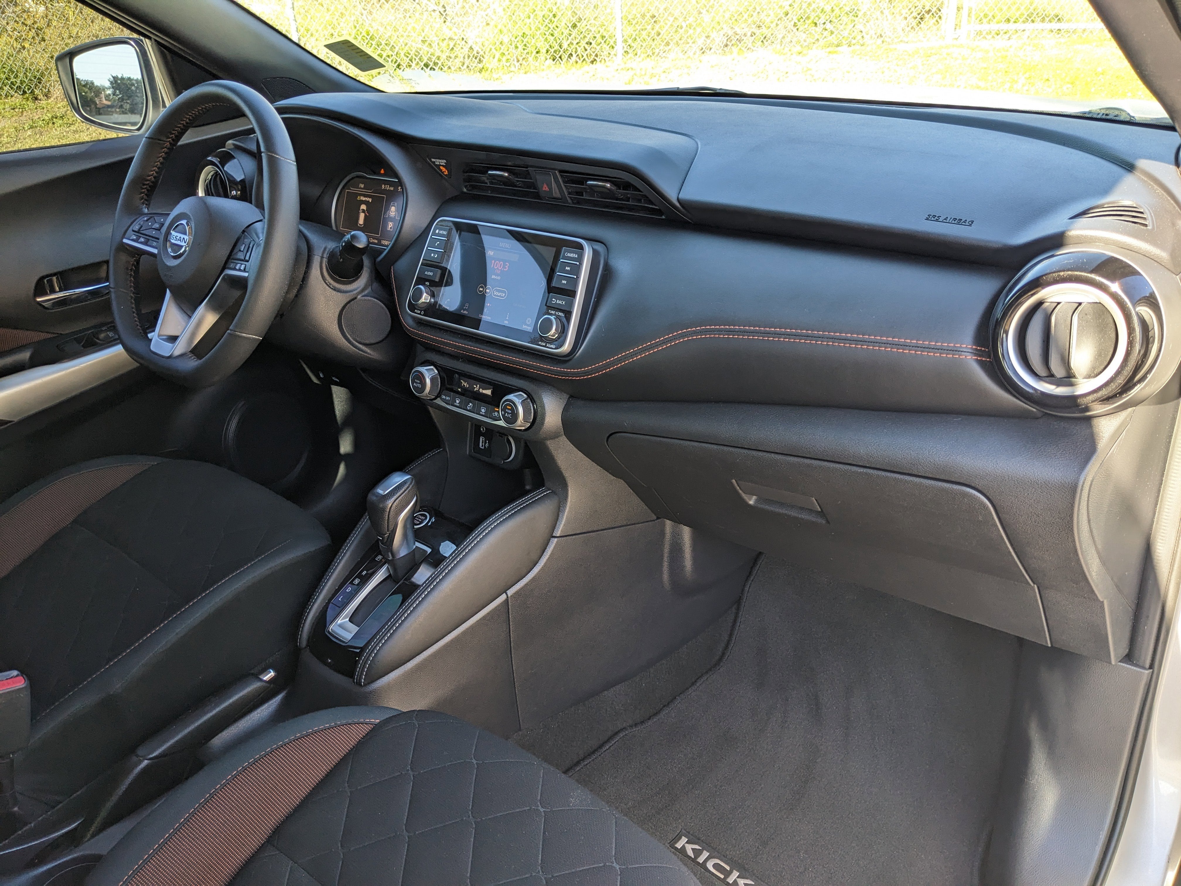 2020 Nissan Kicks SR