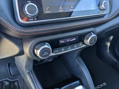 2020 Nissan Kicks SR