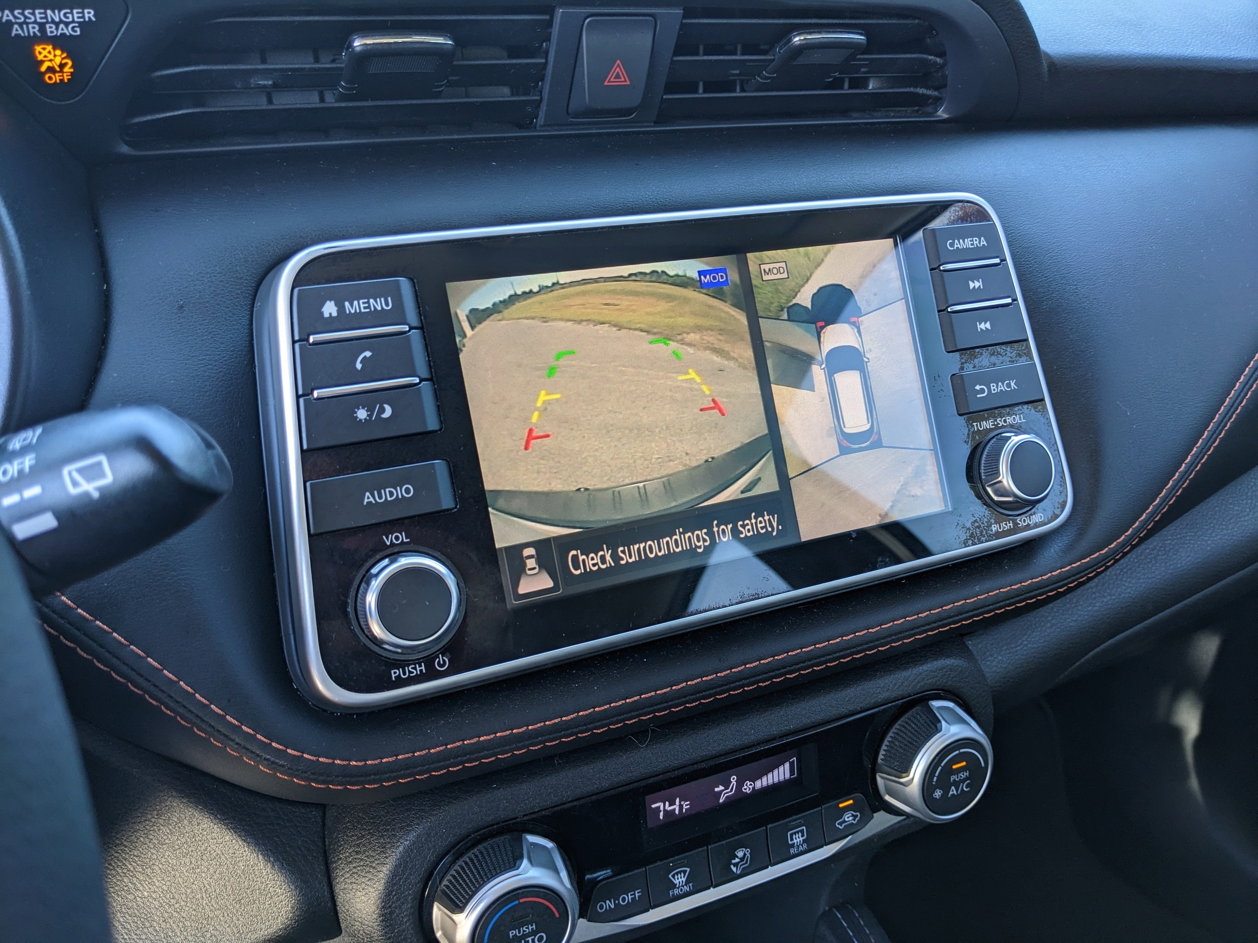 2020 Nissan Kicks SR