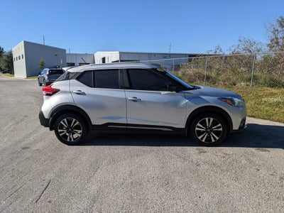 2020 Nissan Kicks SR