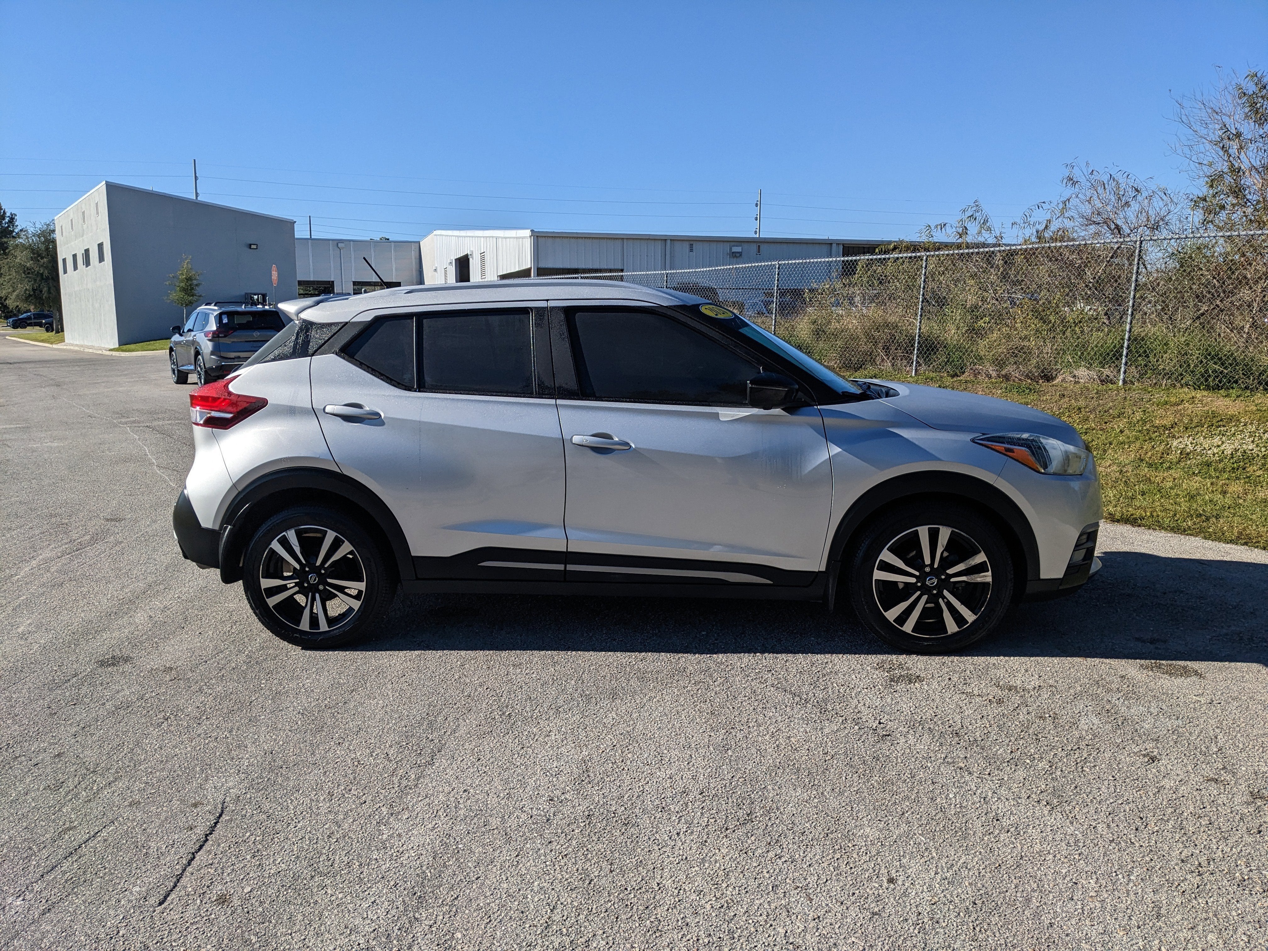 2020 Nissan Kicks SR