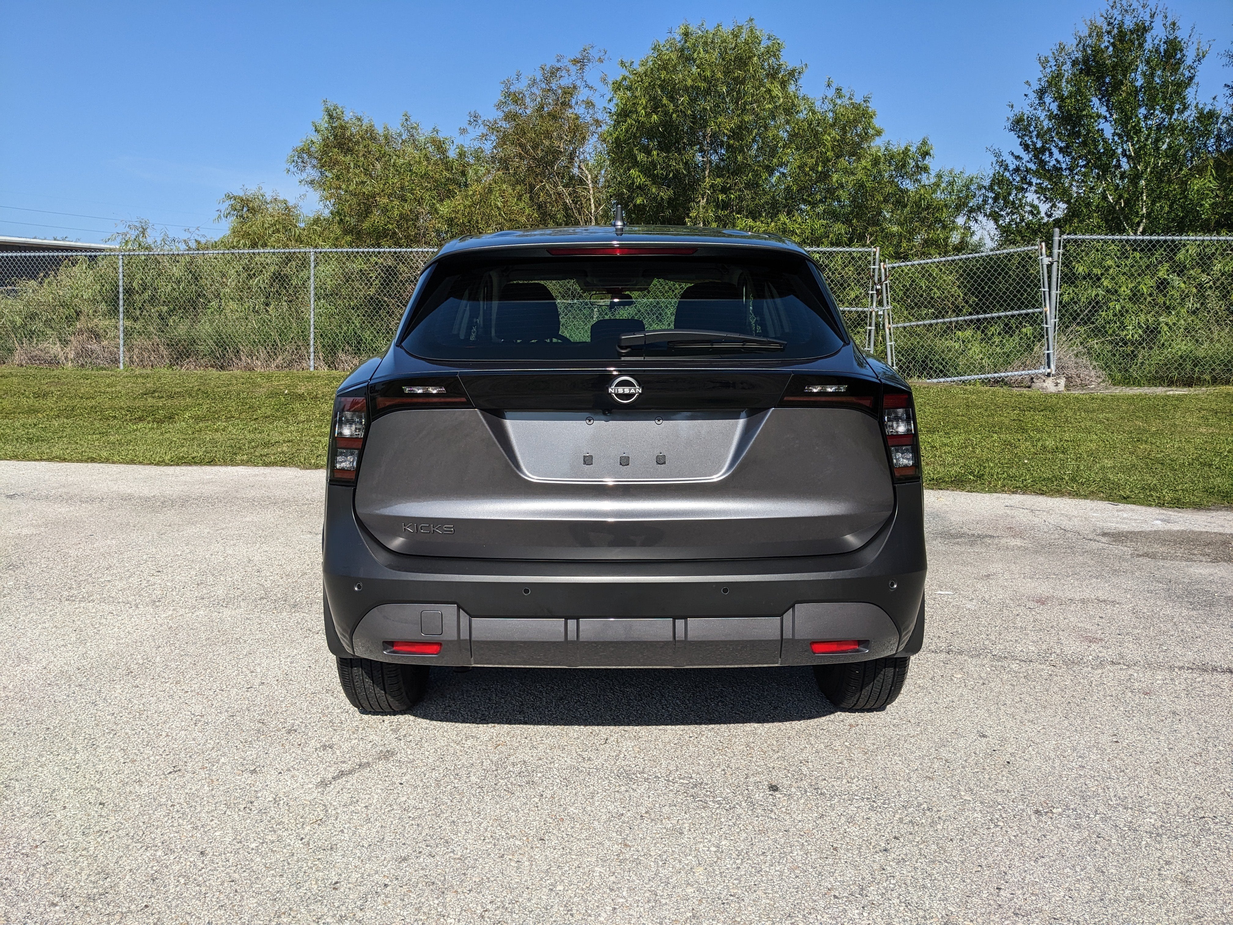 2025 Nissan Kicks S