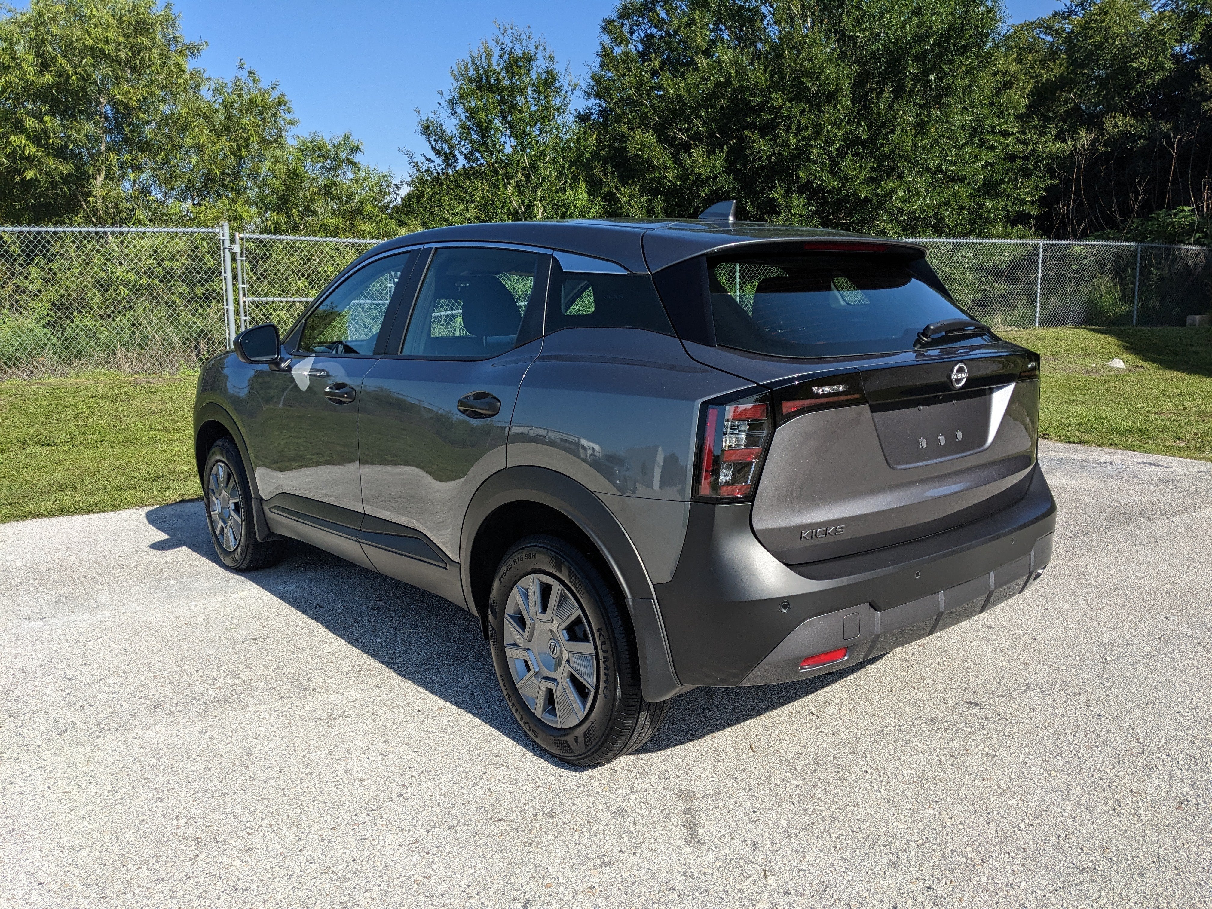 2025 Nissan Kicks S