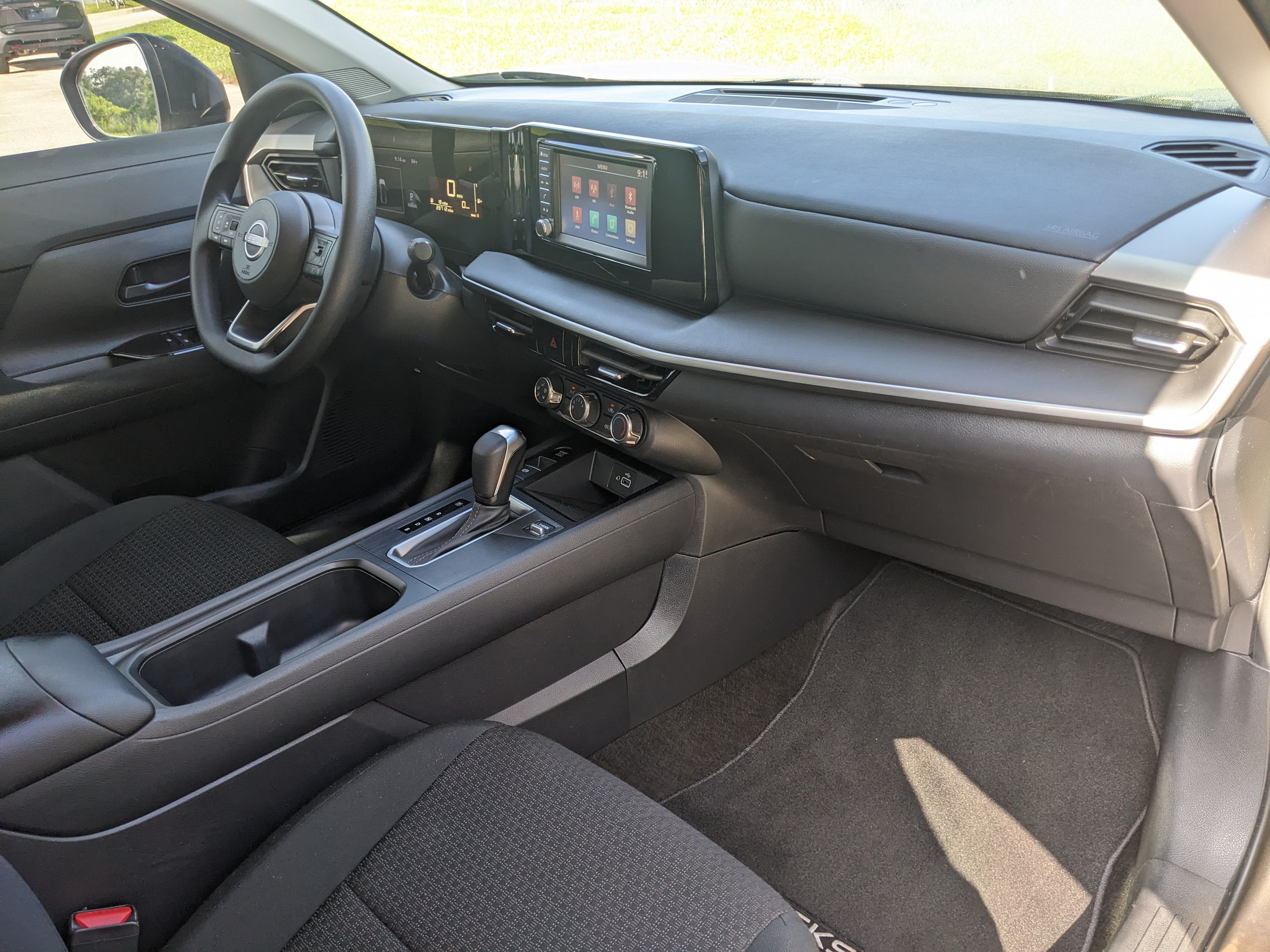 2025 Nissan Kicks S