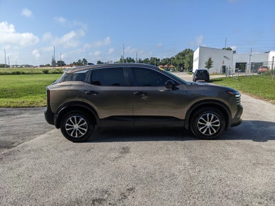2025 Nissan Kicks S
