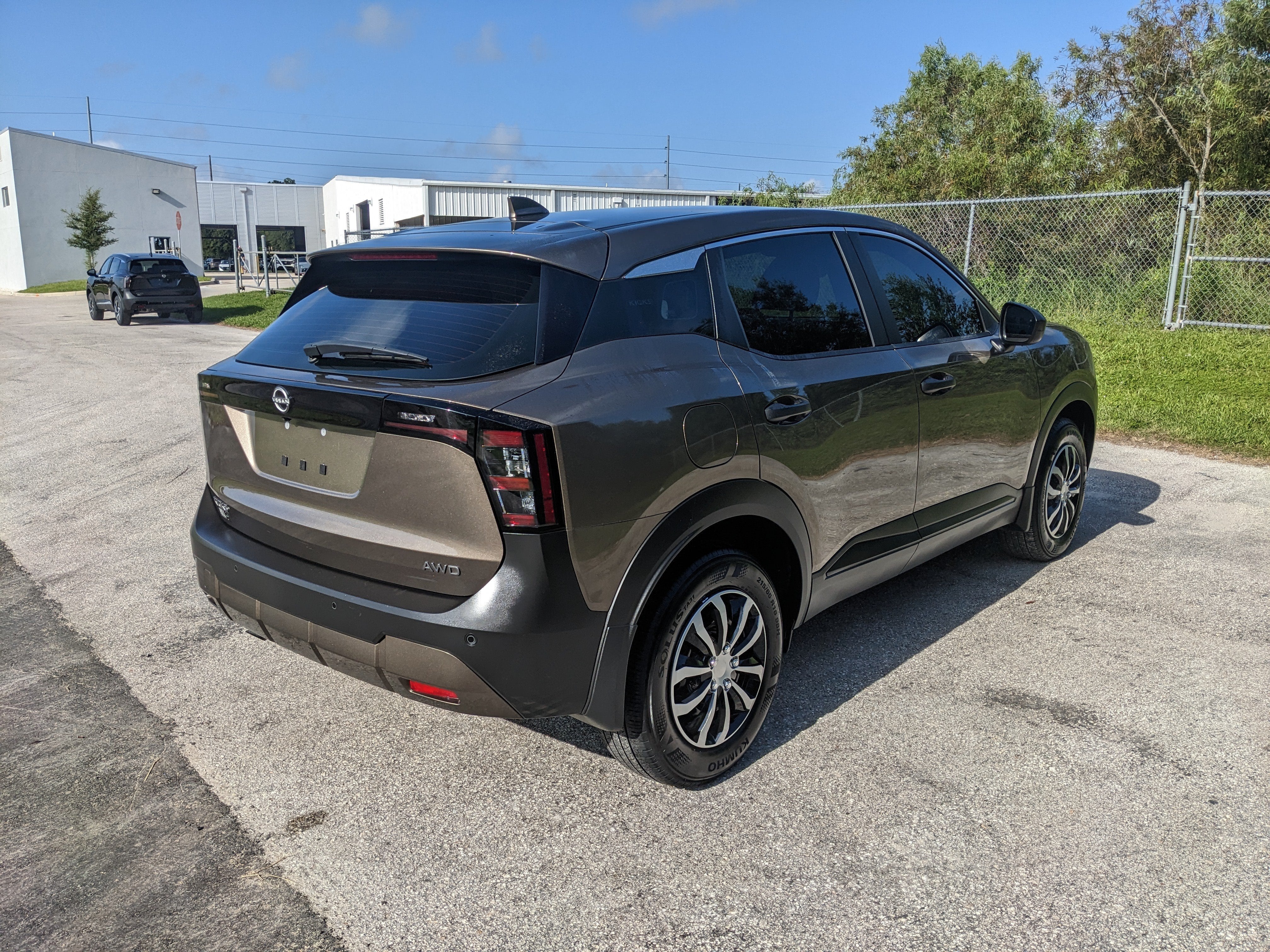 2025 Nissan Kicks S