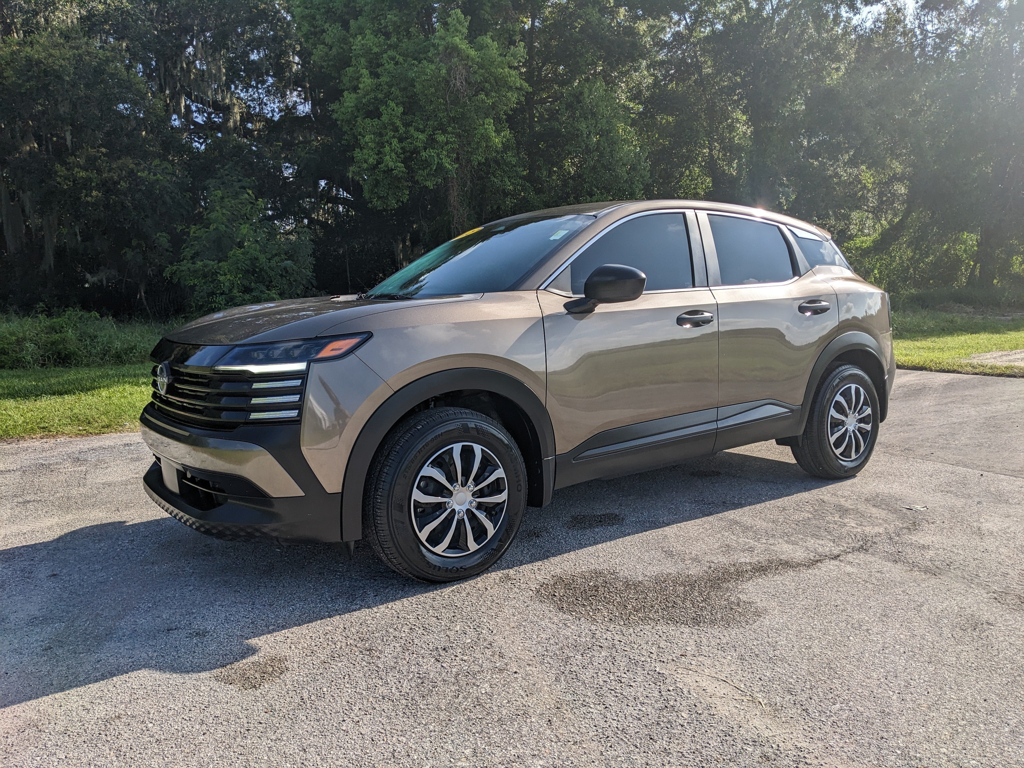 2025 Nissan Kicks S