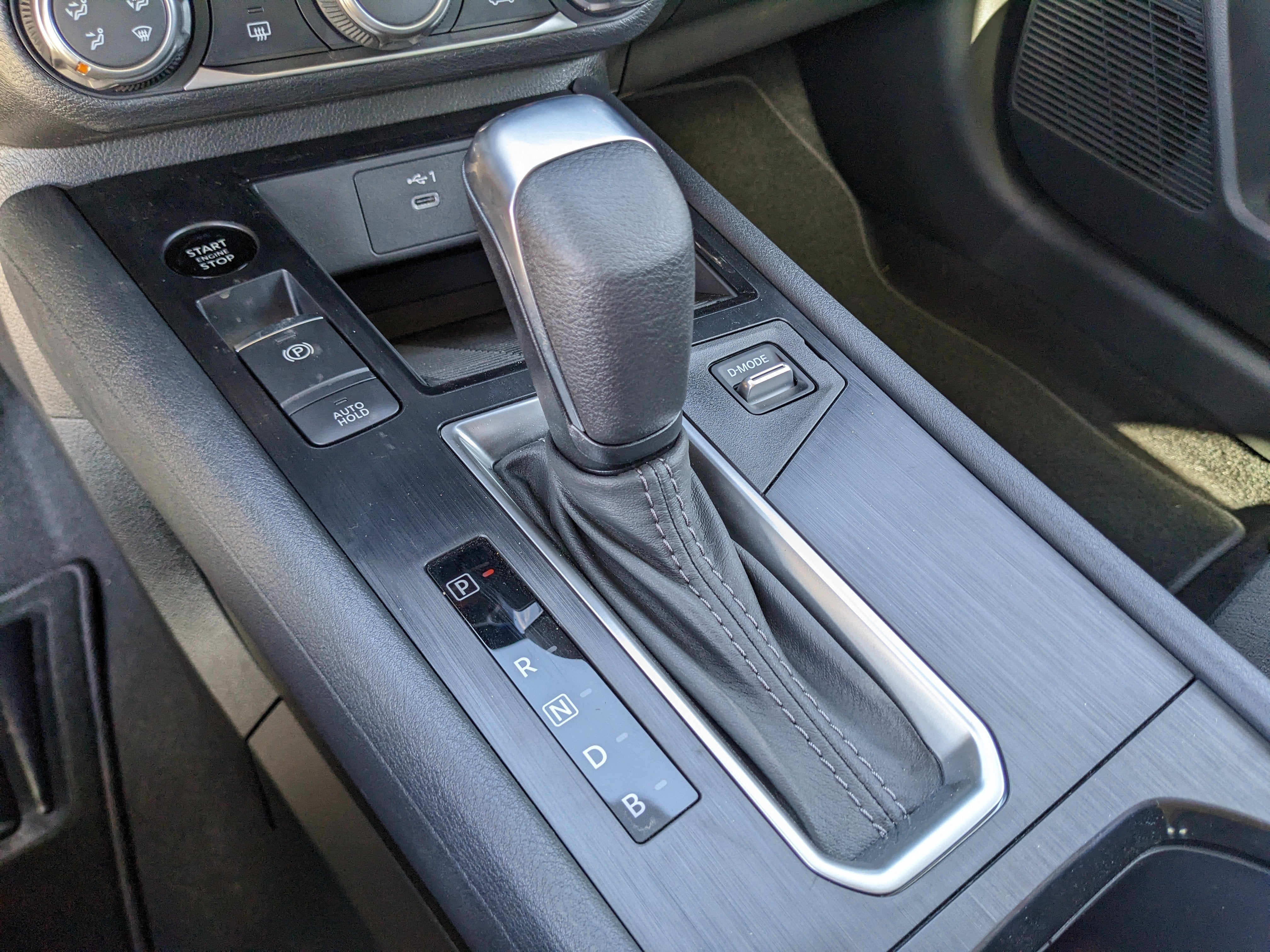 2027 Nissan Kicks S