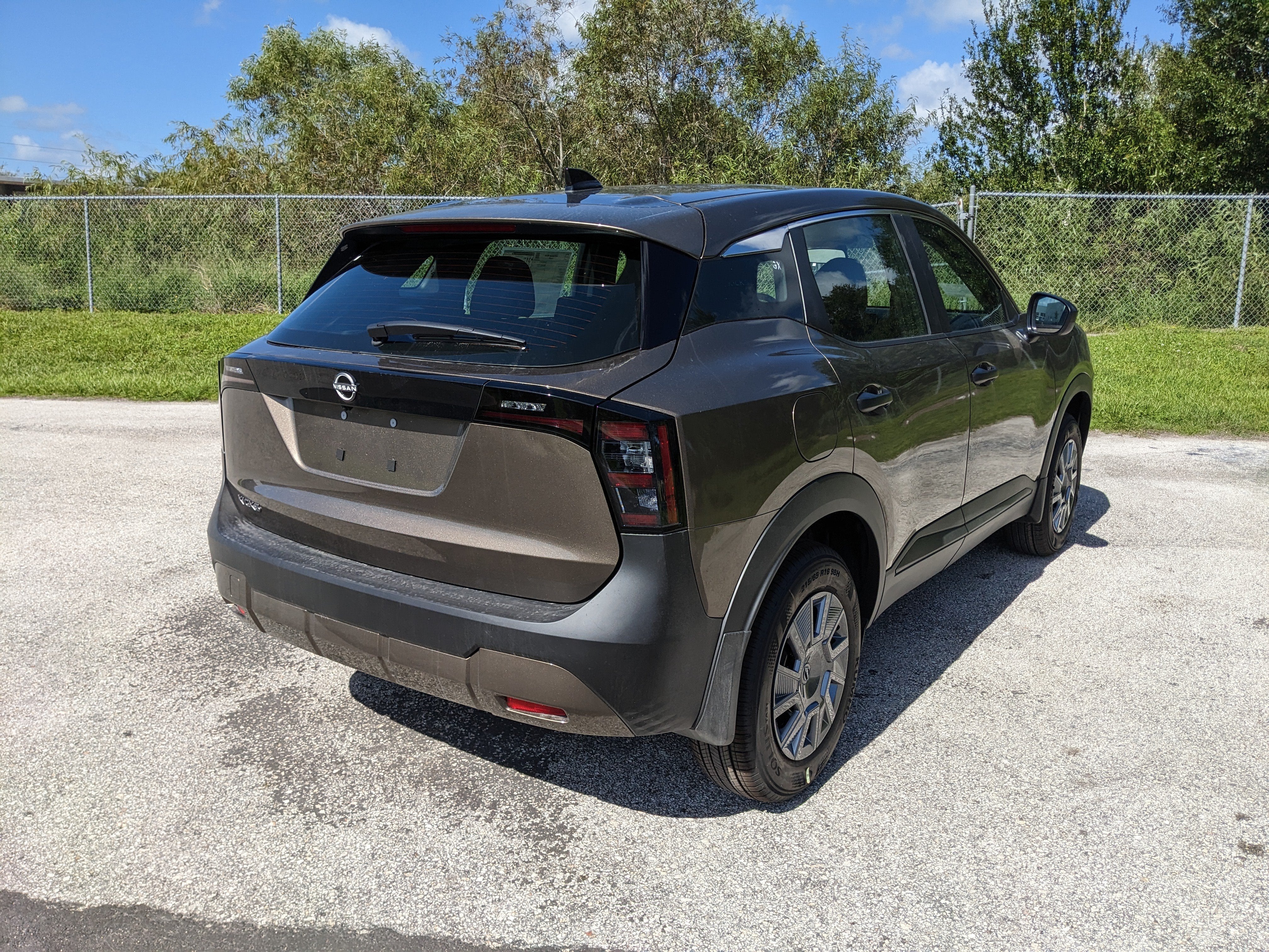 2027 Nissan Kicks S