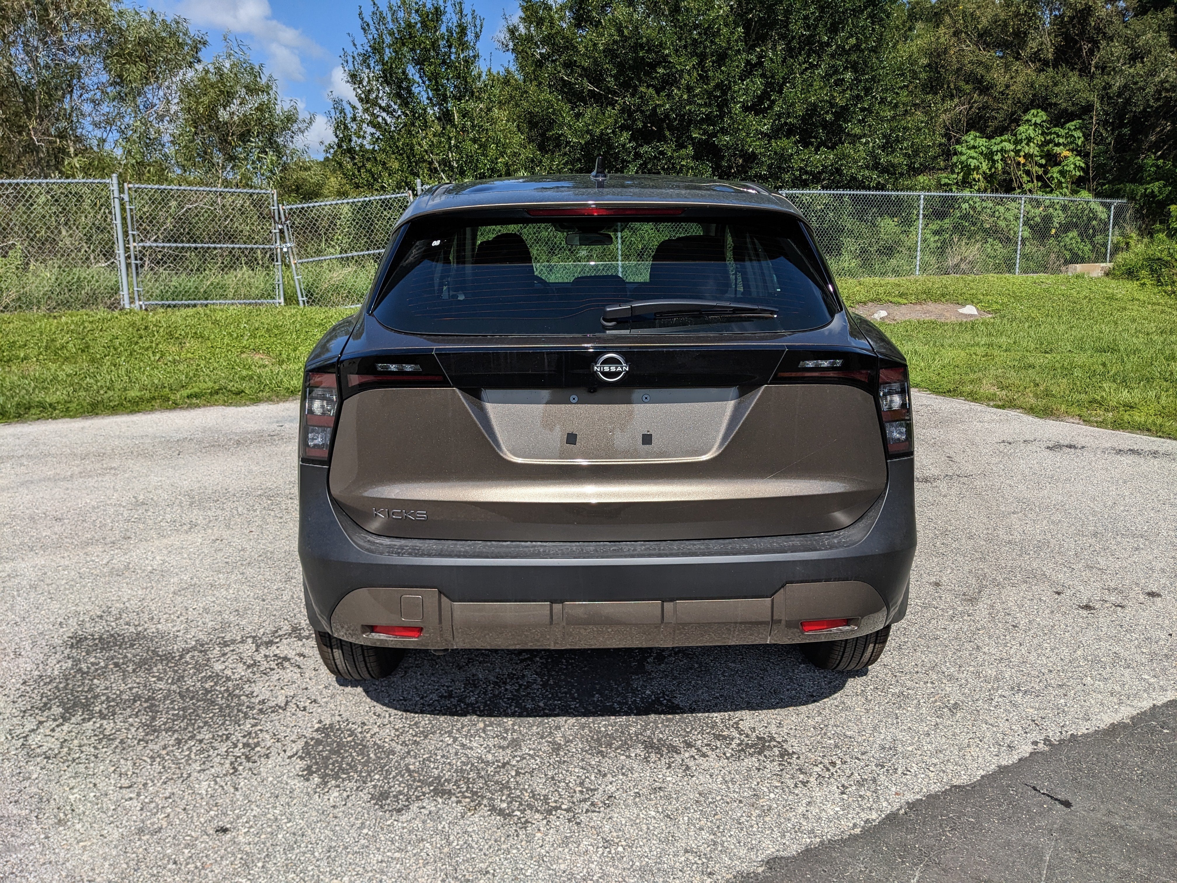 2027 Nissan Kicks S
