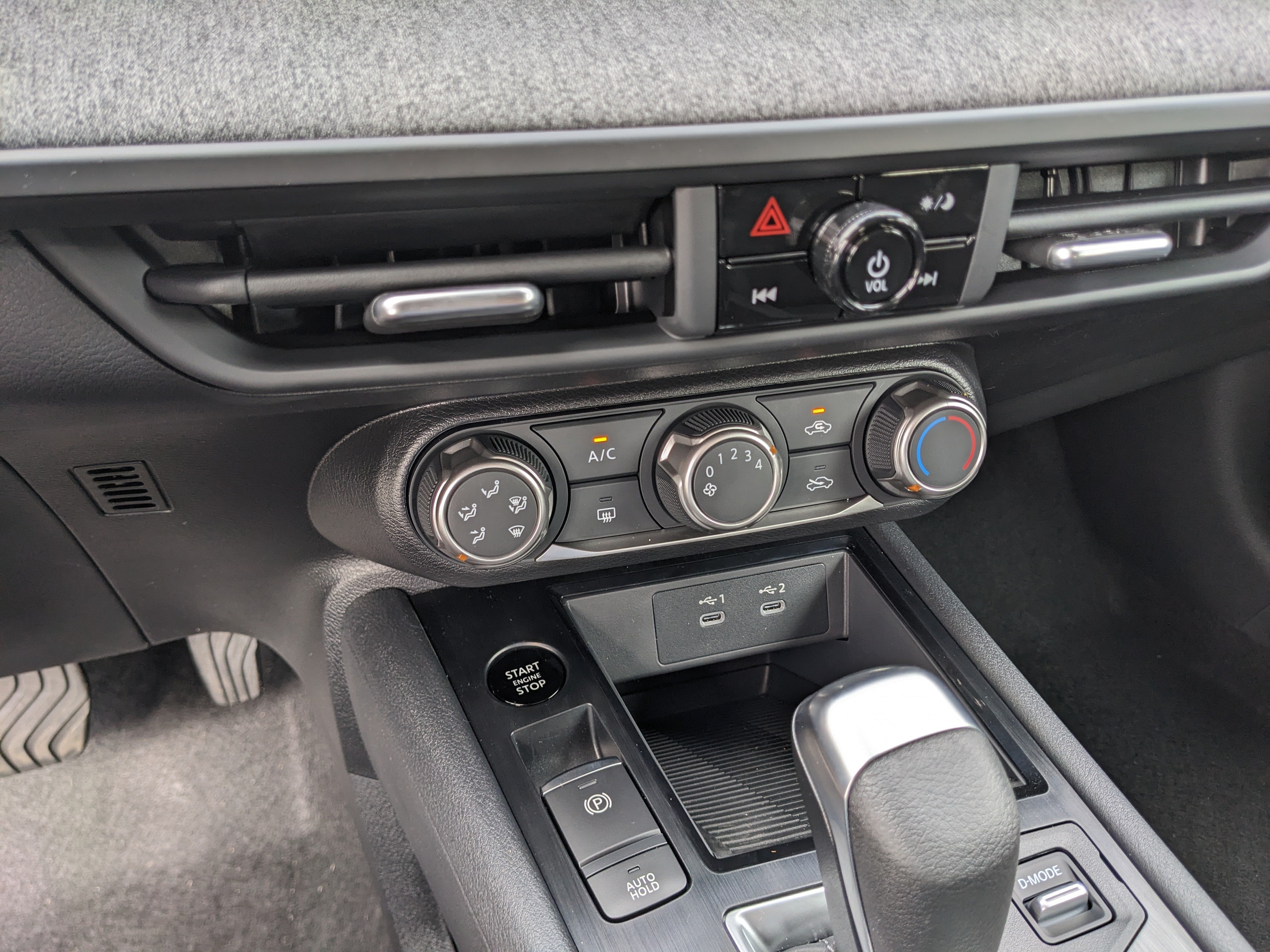 2027 Nissan Kicks S