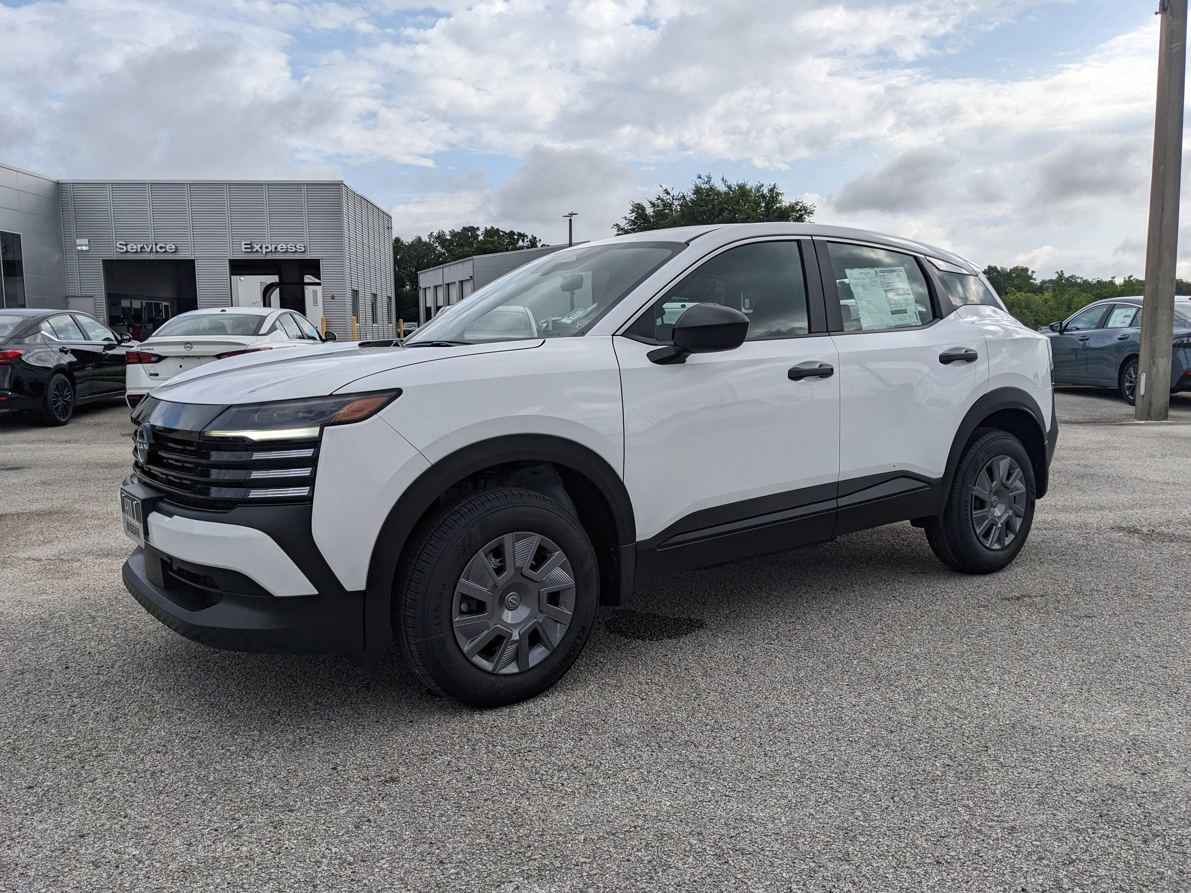 2026 Nissan Kicks S