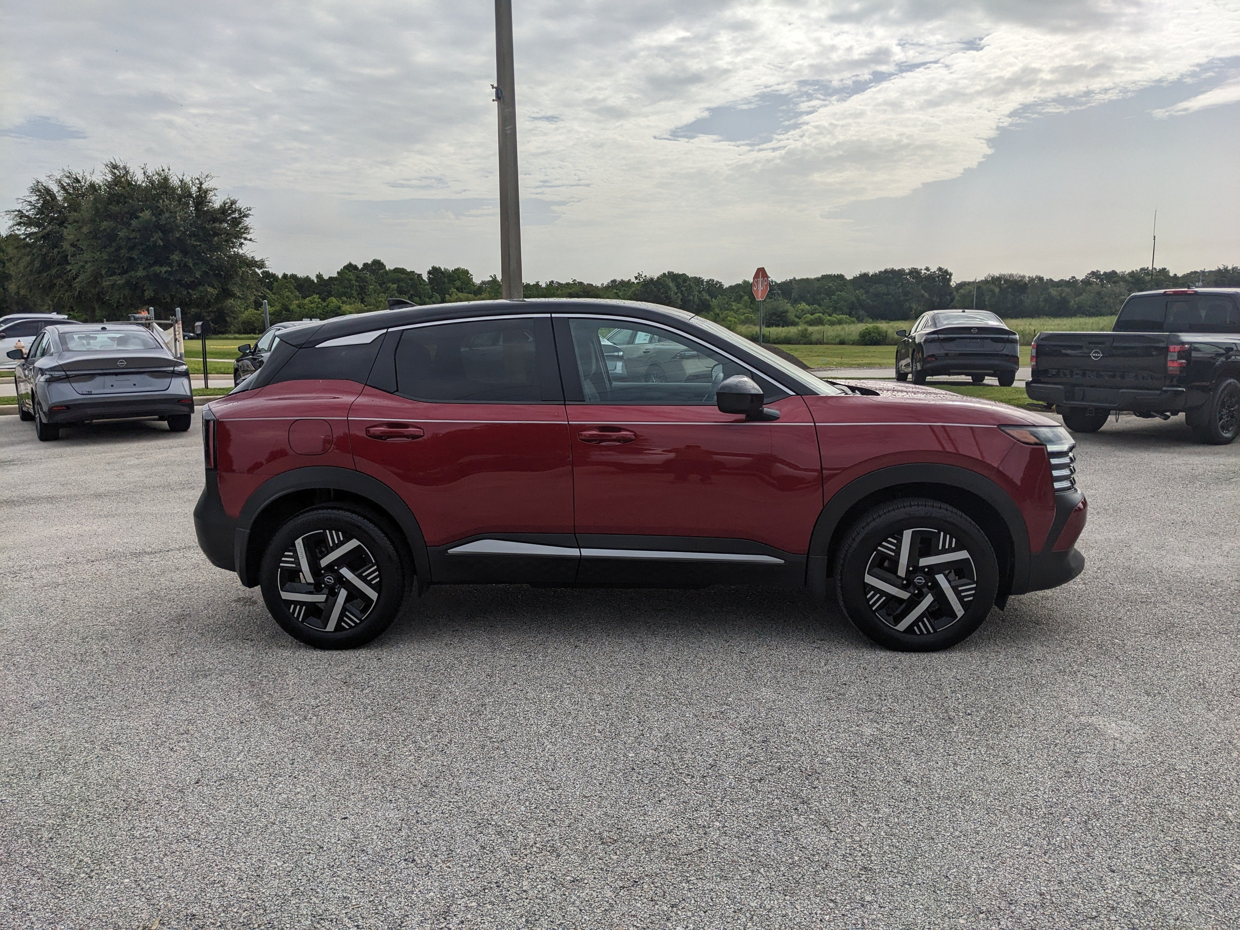 2025 Nissan Kicks SV