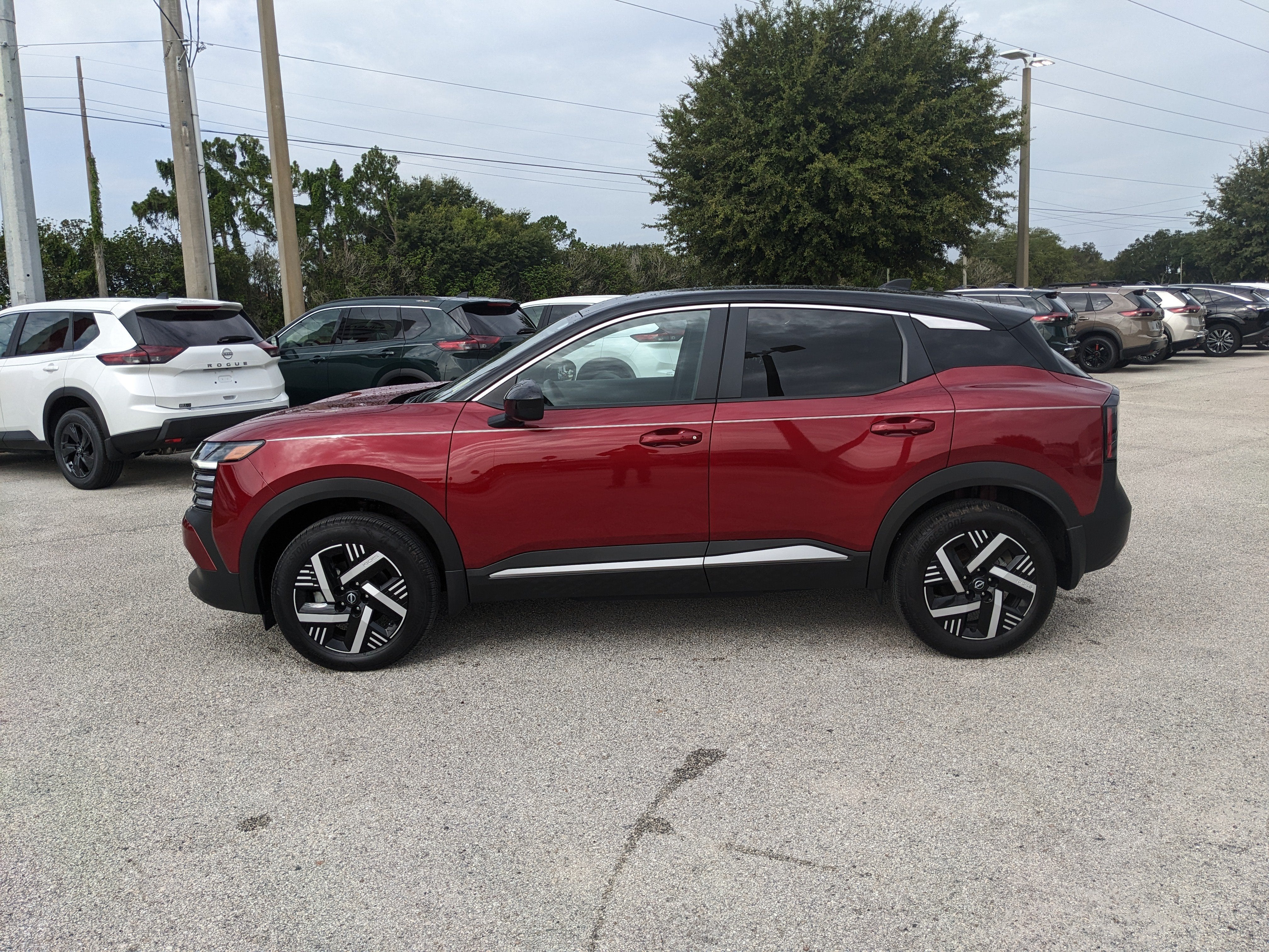 2025 Nissan Kicks SV