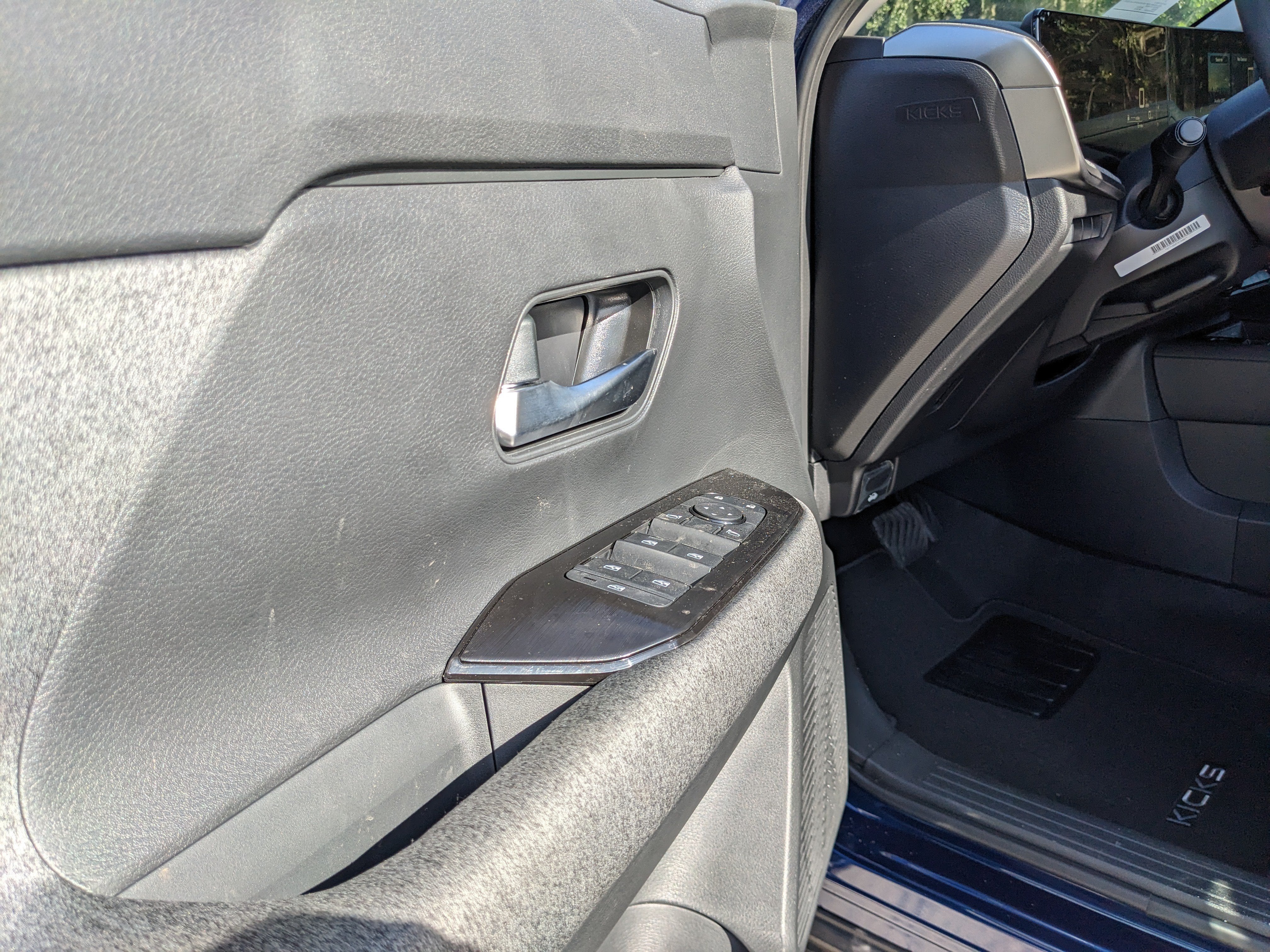 2027 Nissan Kicks SV